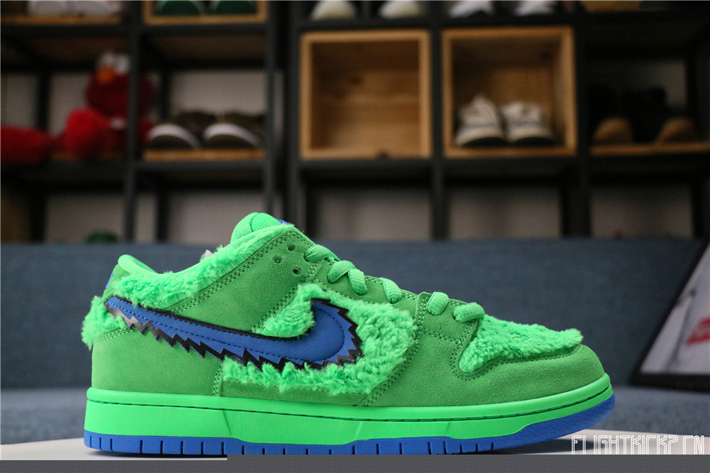 Grateful Dead x Nike SB Dunk Low Green