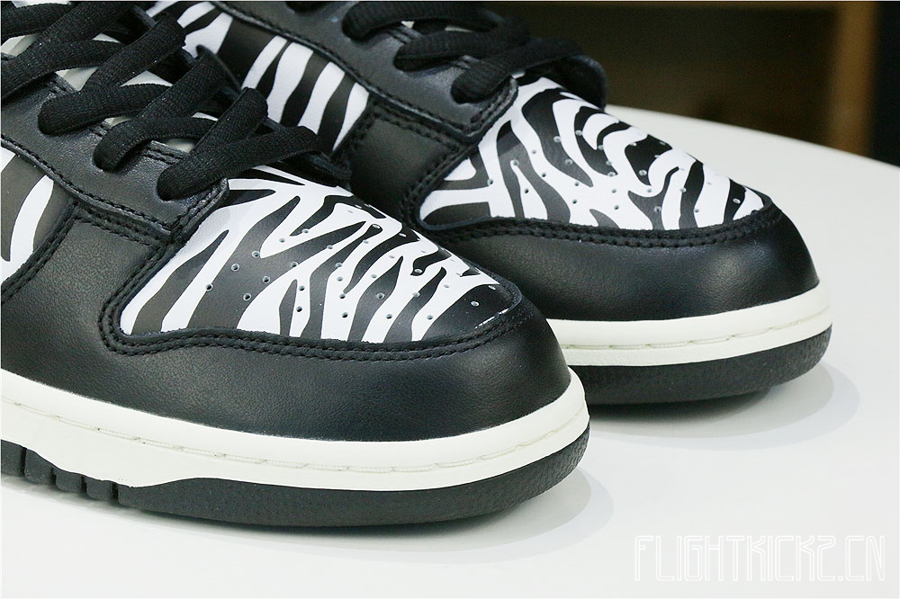 Nike SB Dunk Low Quartersnacks Zebra