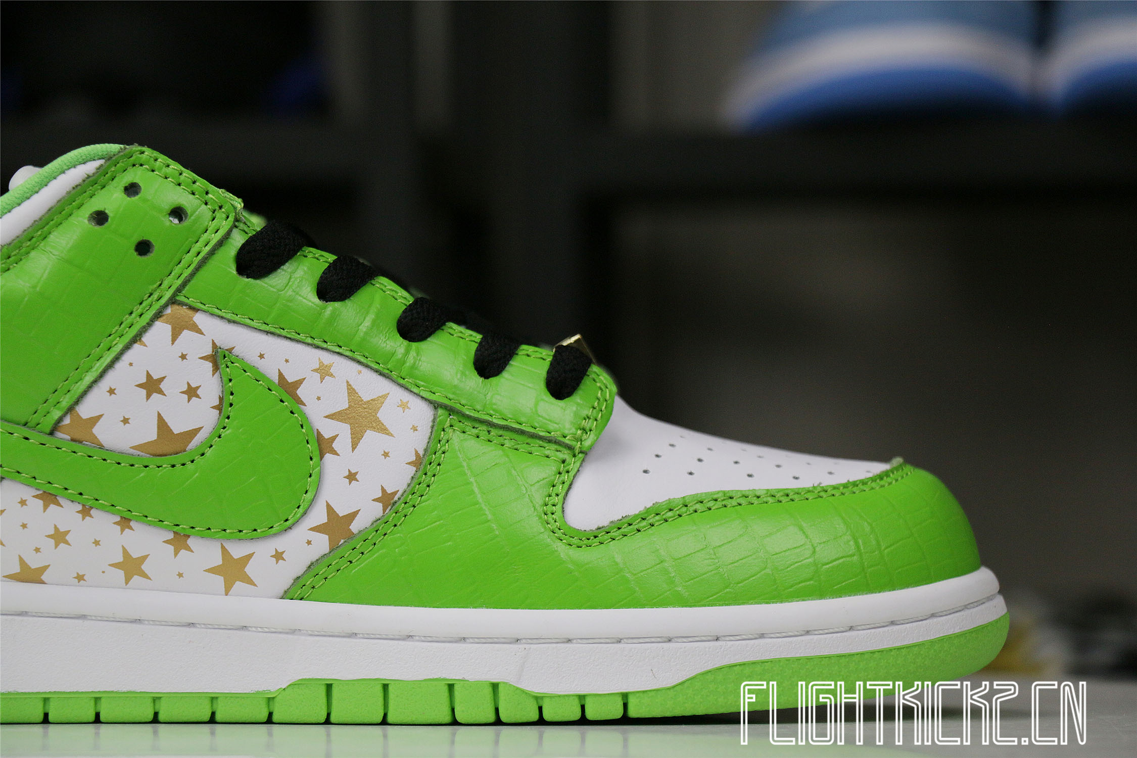 Nike SB Dunk Low Supreme Mean Grean