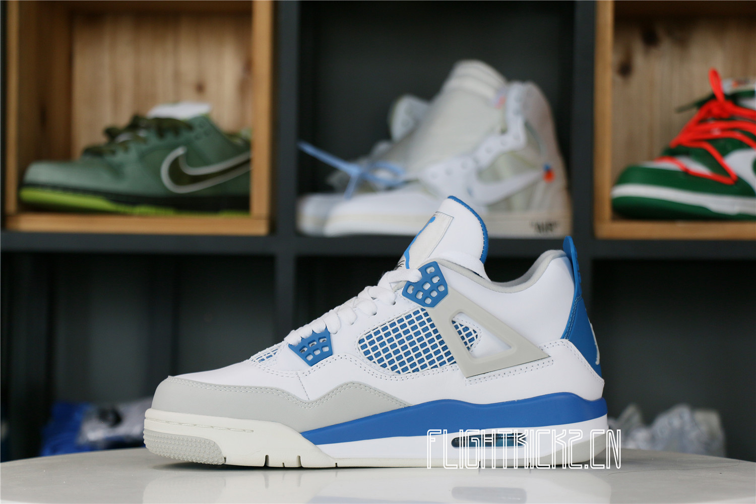 AIR JORDAN 4 RETRO ‘MILITARY BLUE’ 2012