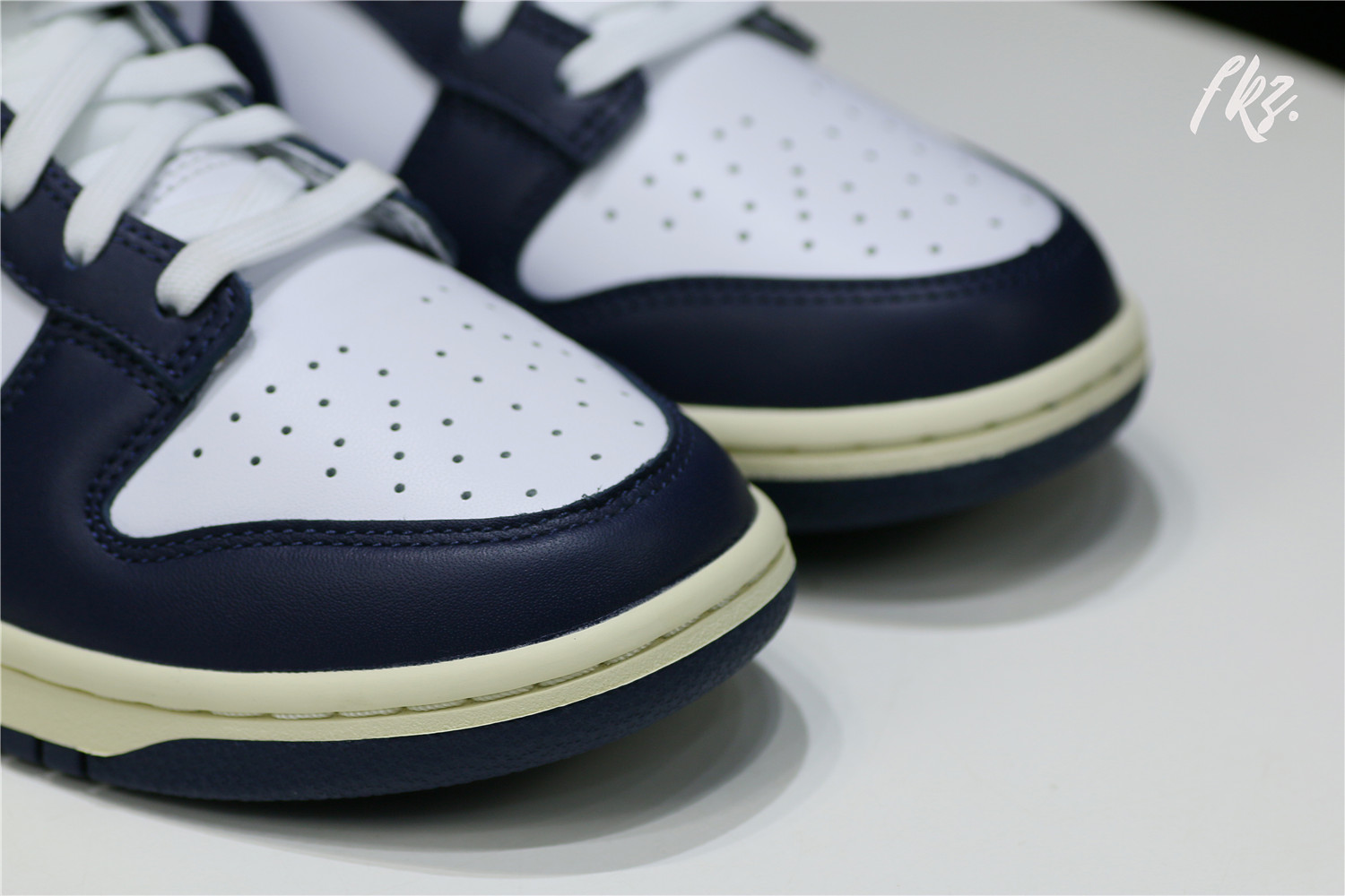 Nike Dunk Low Vintage Navy (W)
