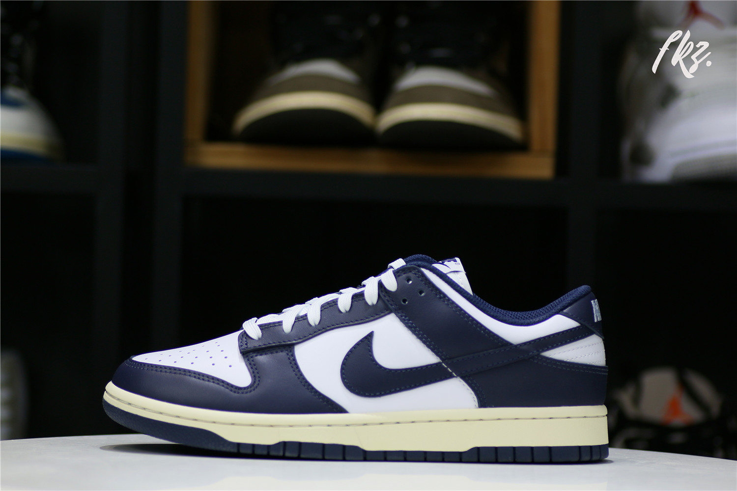 Nike Dunk Low Vintage Navy (W)
