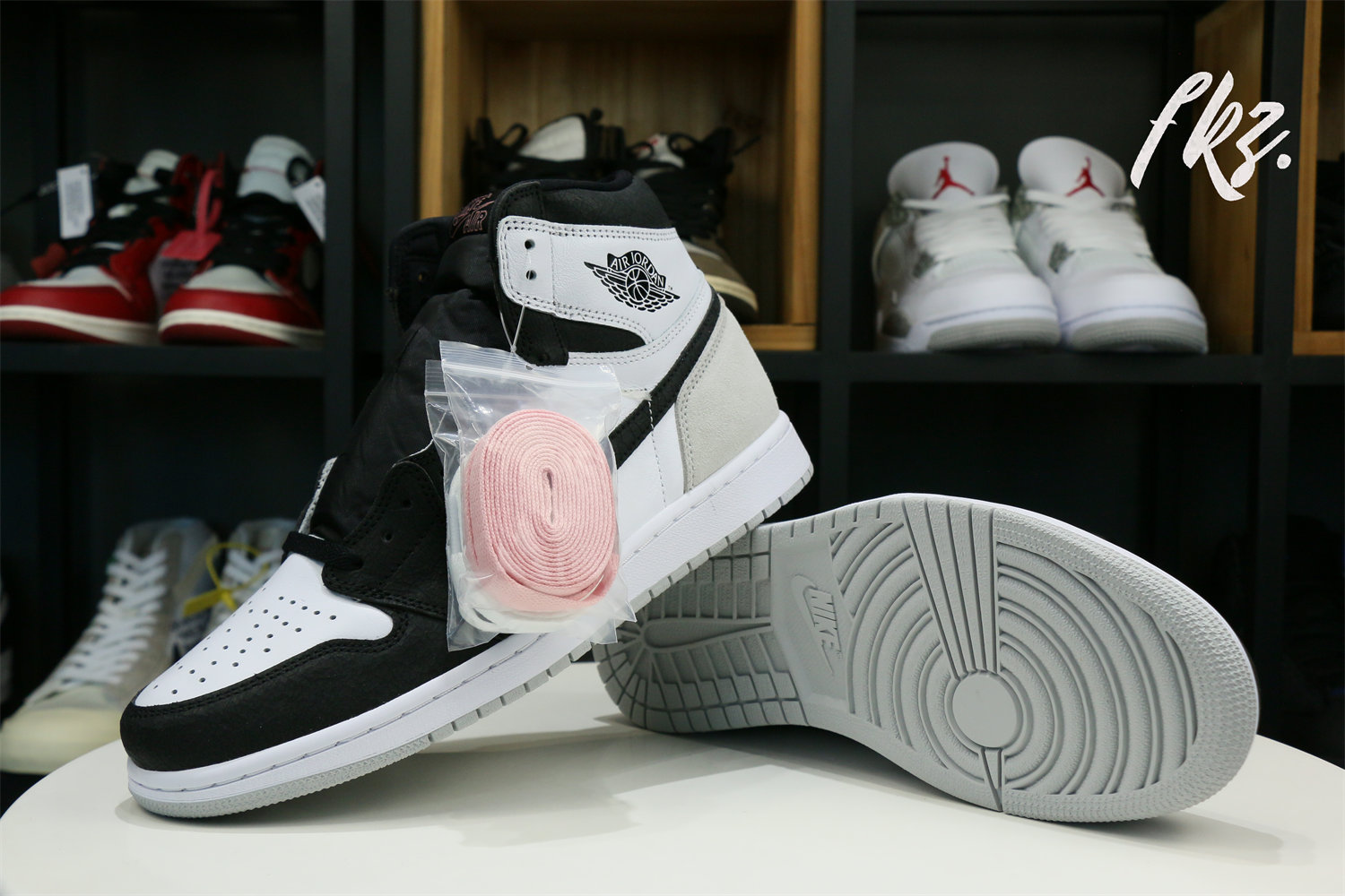 Air Jordan 1 Retro High OG Bleached Coral 2021