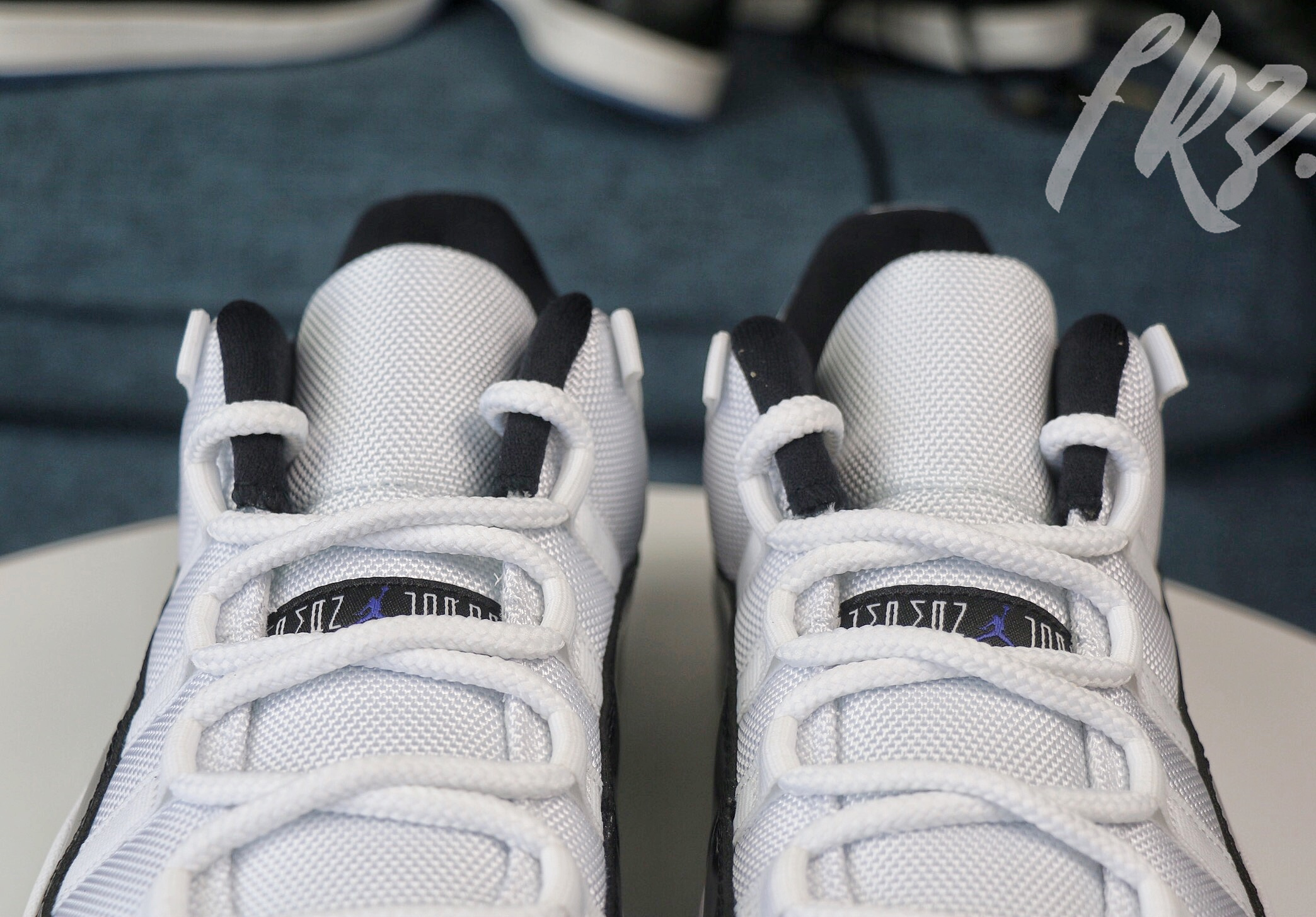 Air Jordan 11 Retro Low Concord