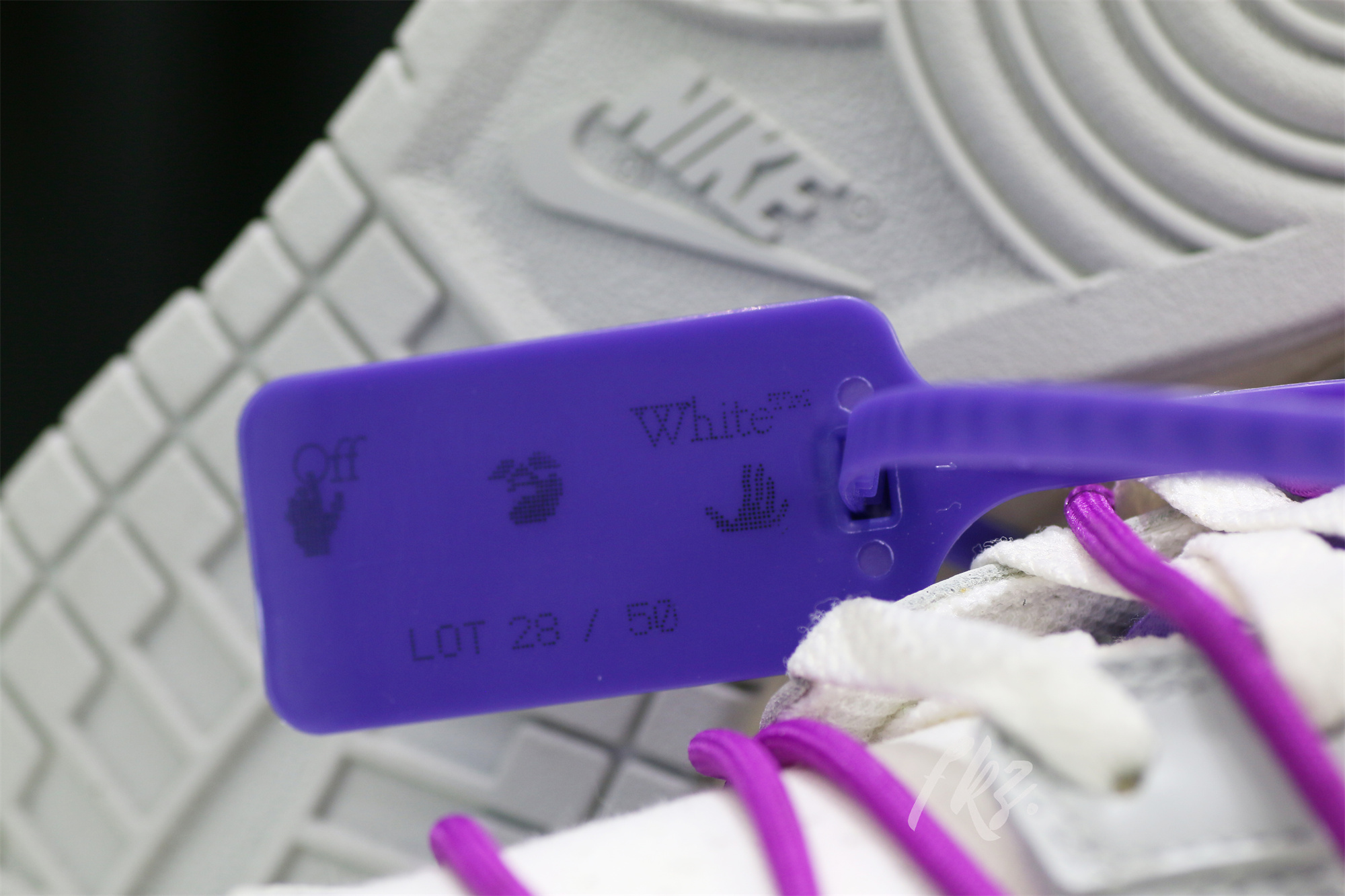 Nike Dunk Low Off-White Lot 28