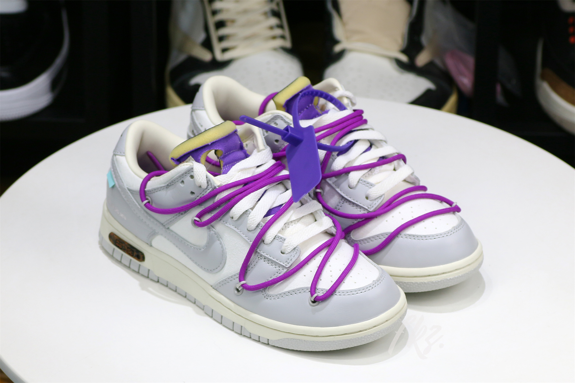 Nike Dunk Low Off-White Lot 28