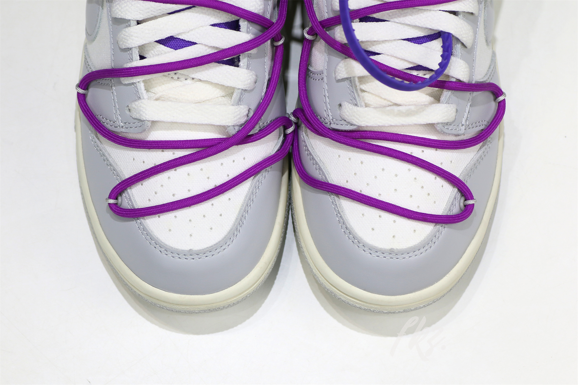 Nike Dunk Low Off-White Lot 28