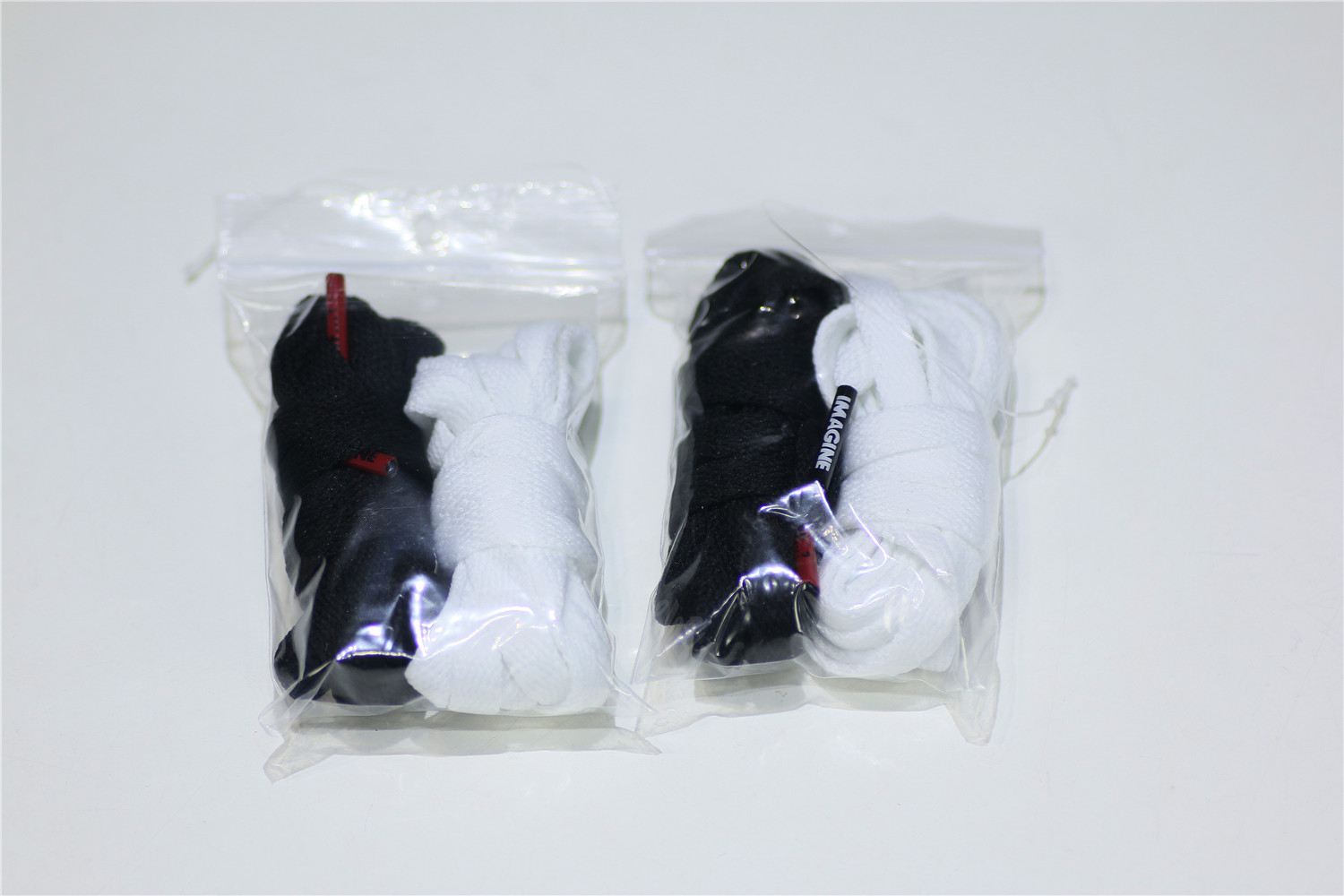 Air Jordan 1 OG Banned/Bred 2011 (LN5 A1 ,Deadstock,with tiny Flaws)