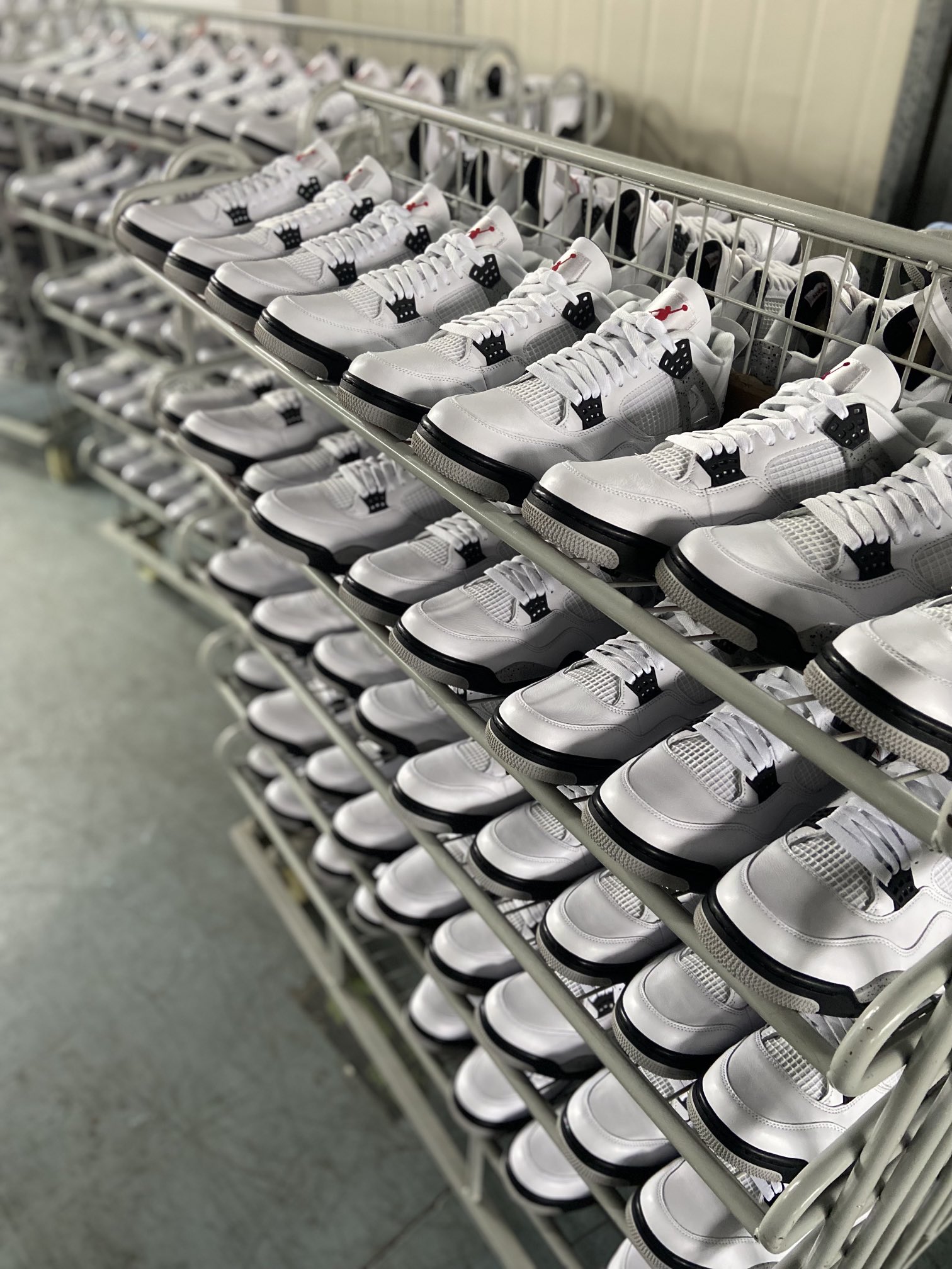 Jordan 4 Retro White Cement 2016( Ln5 A1 )