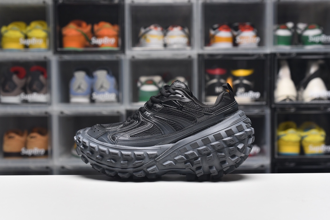 Balenciag* Defender Black