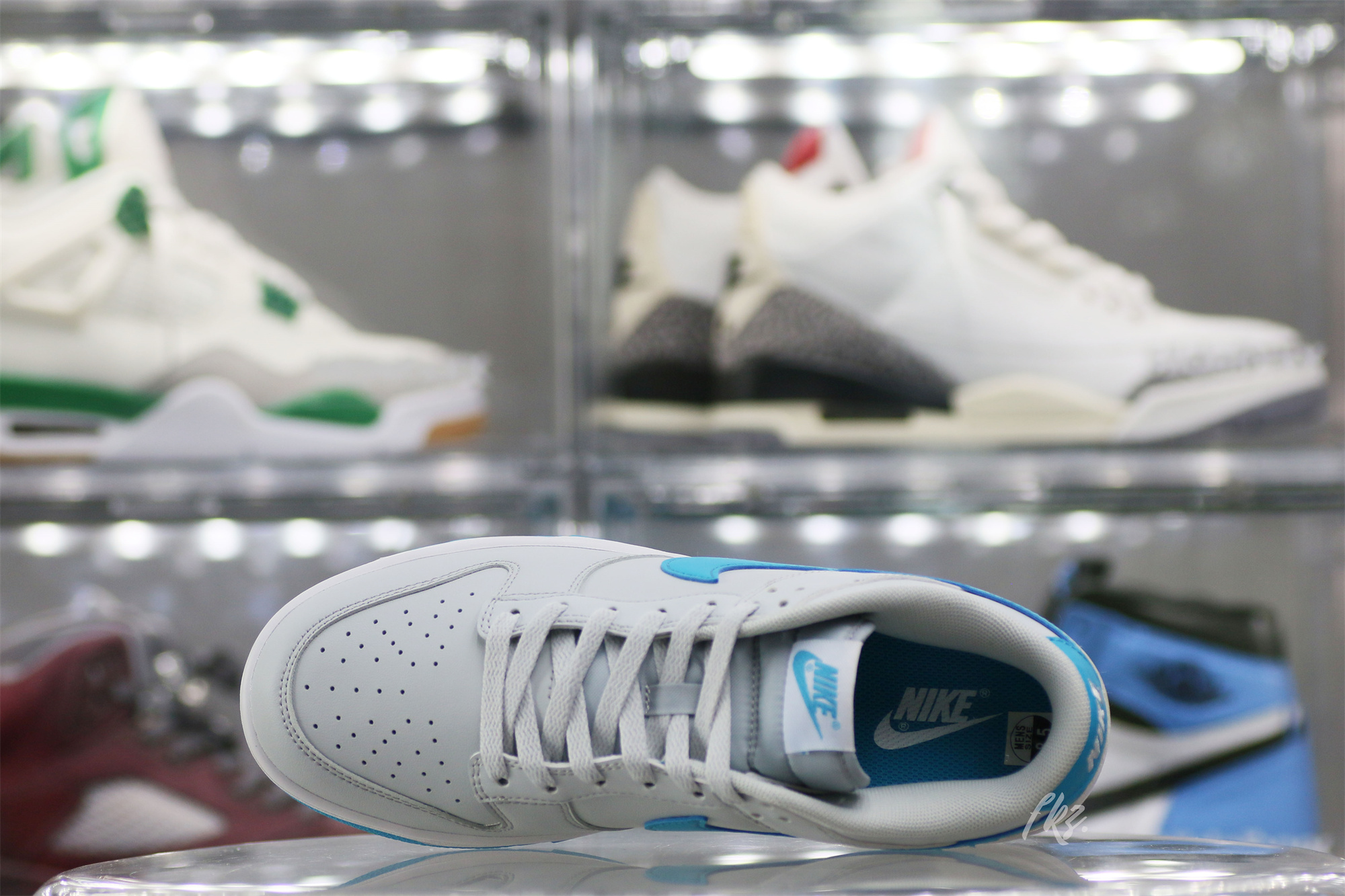 Nike Dunk Low Retro Pure Platinum Blue Lightning