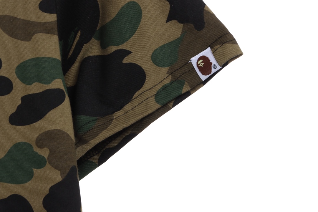 BAPE color matching camouflage shark mouth print short sleeves