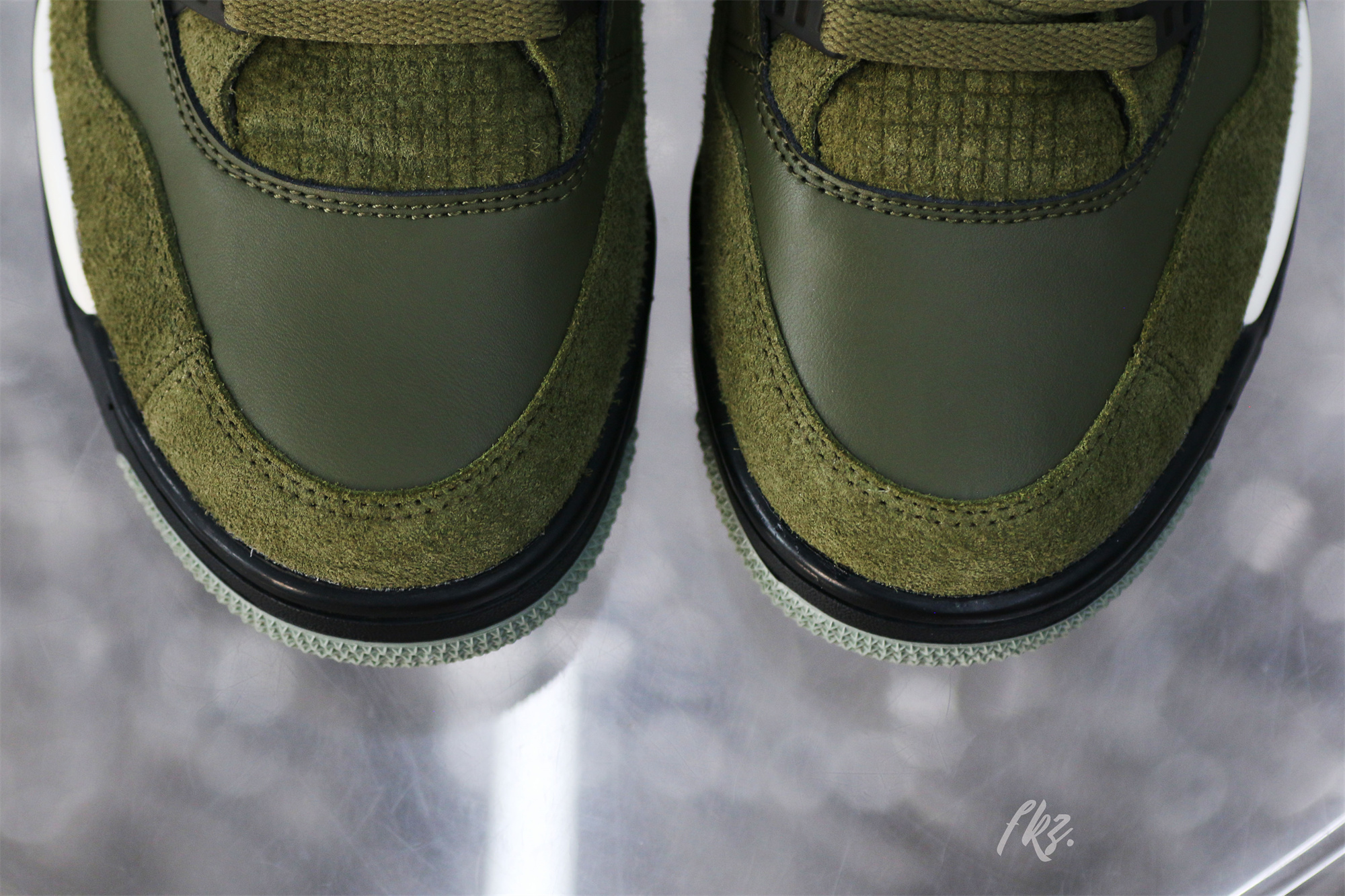 Air Jordan 4 Retro SE Craft Medium Olive (LN5 A1)