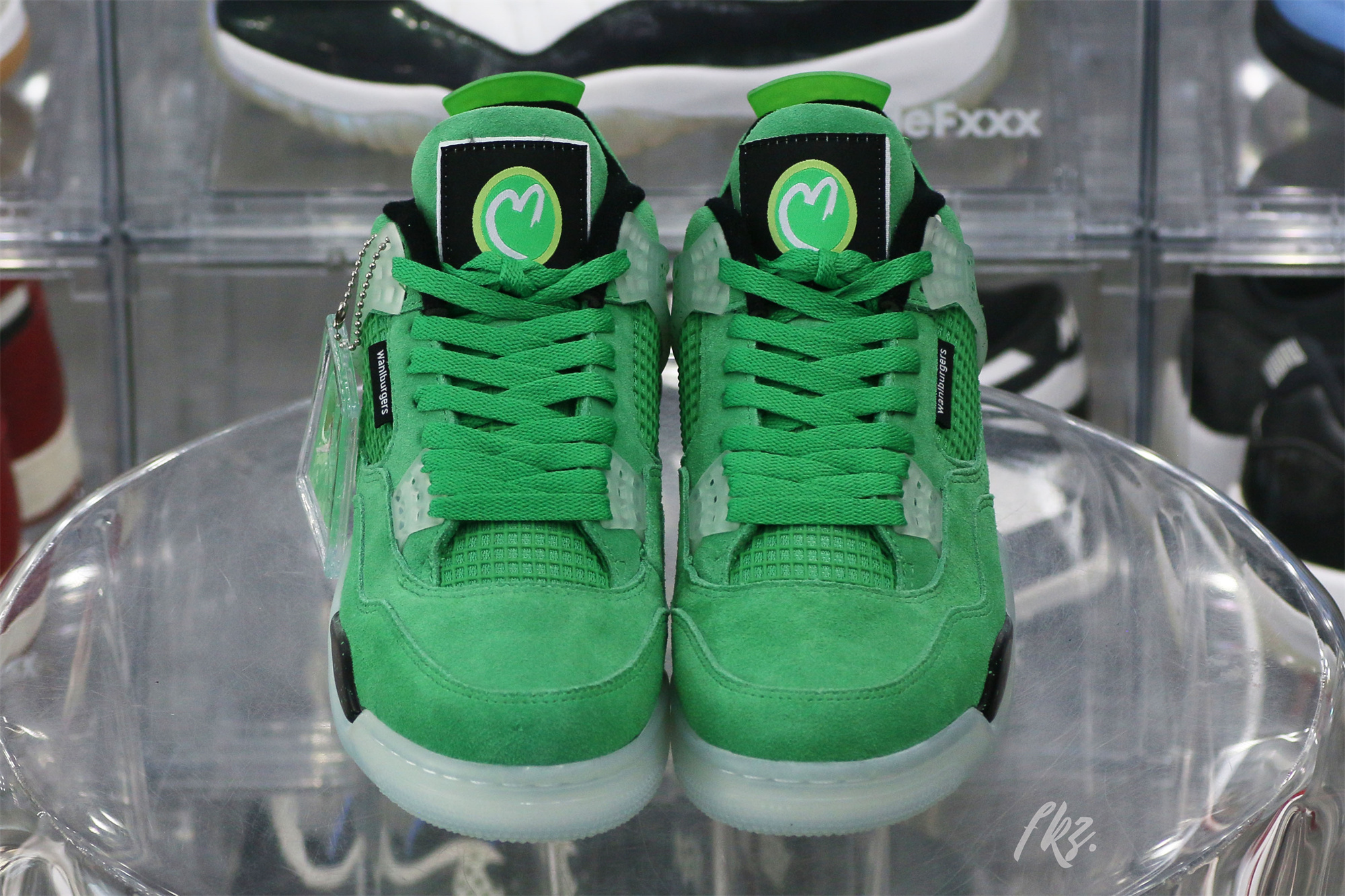 Air Jordan 4 Retro Wahlburgers