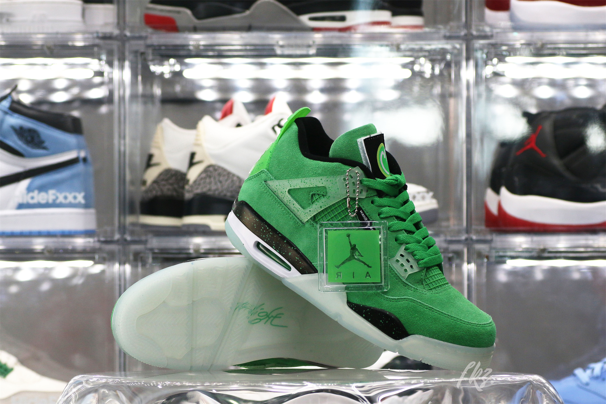 Air Jordan 4 Retro Wahlburgers