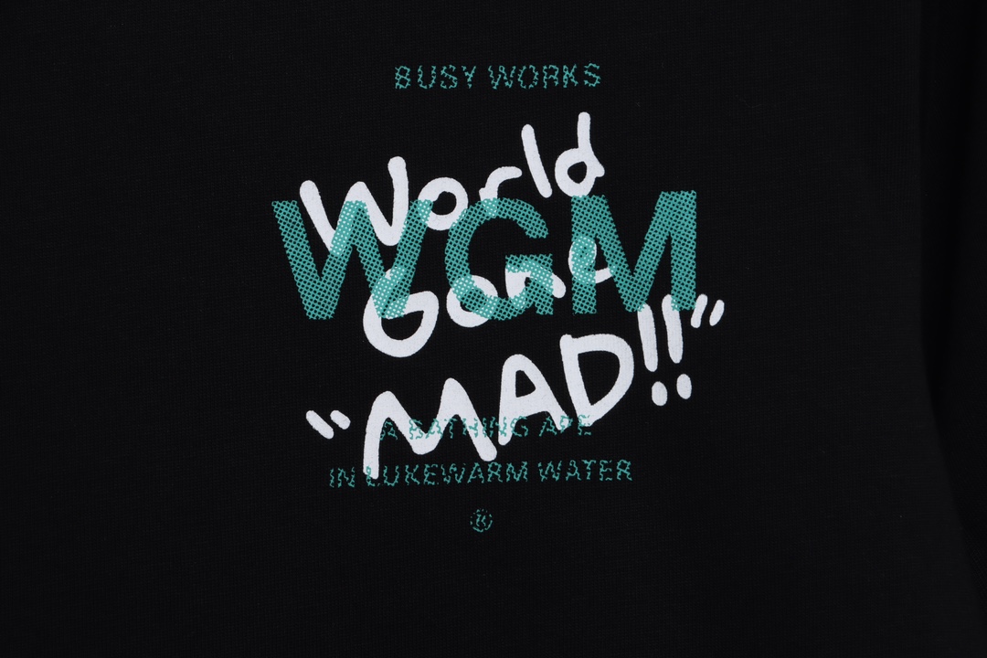 BAPE chest graffiti letters short sleeves