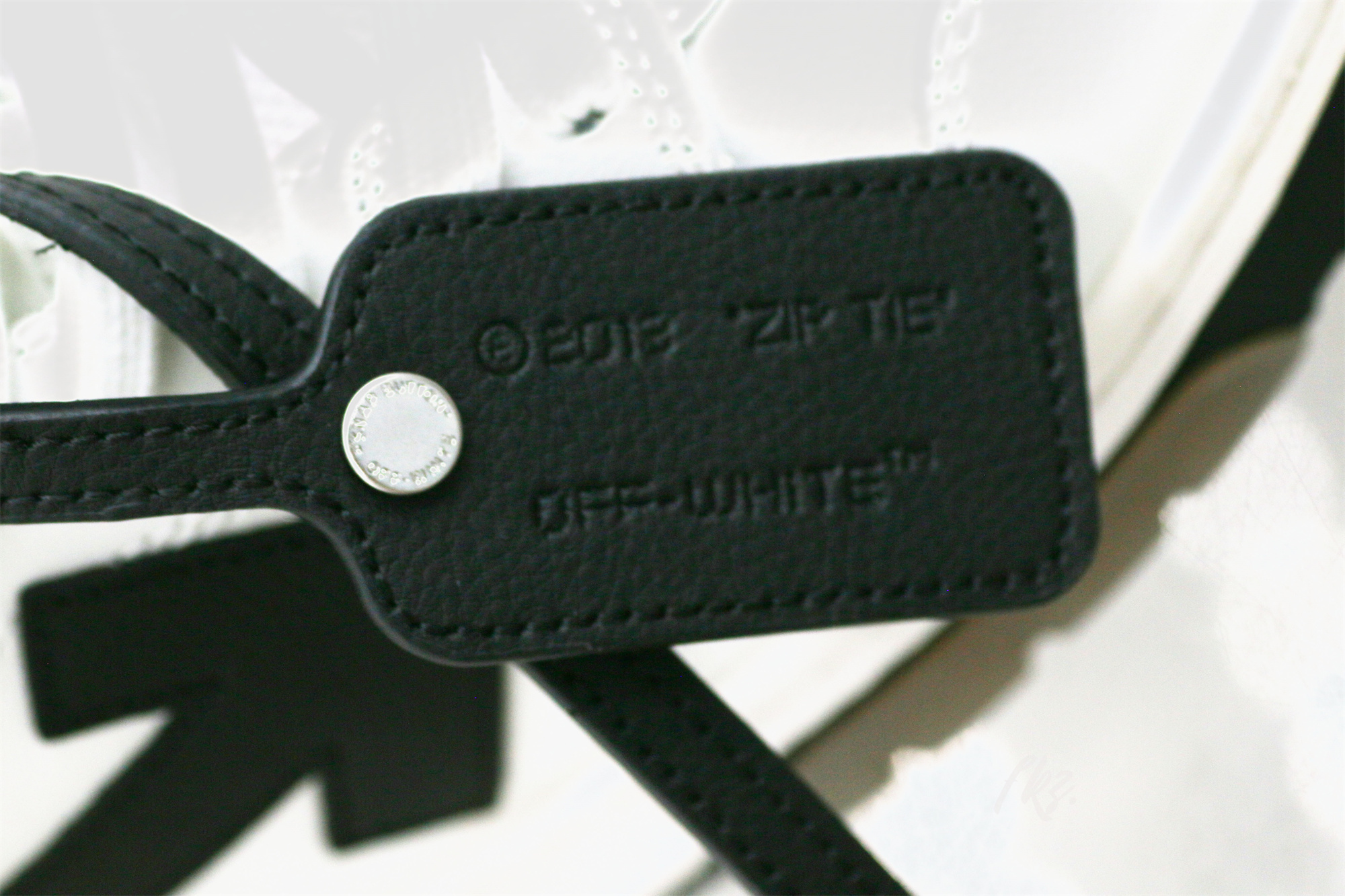 OFF-WHITE White & Black ‘Out Of Office’ Sneakers