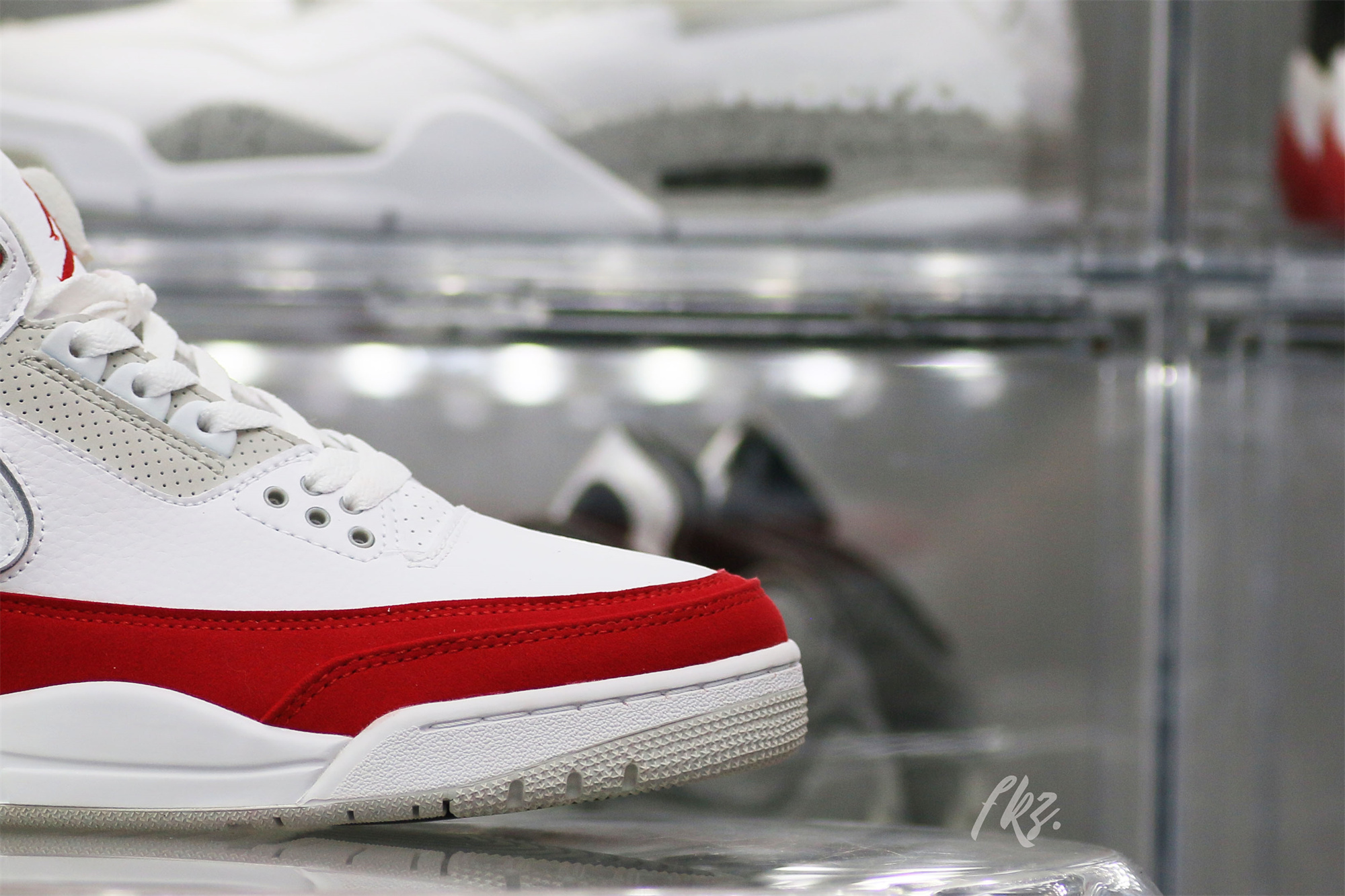 Air Jordan 3 Retro Tinker Air Max 1 – University Red