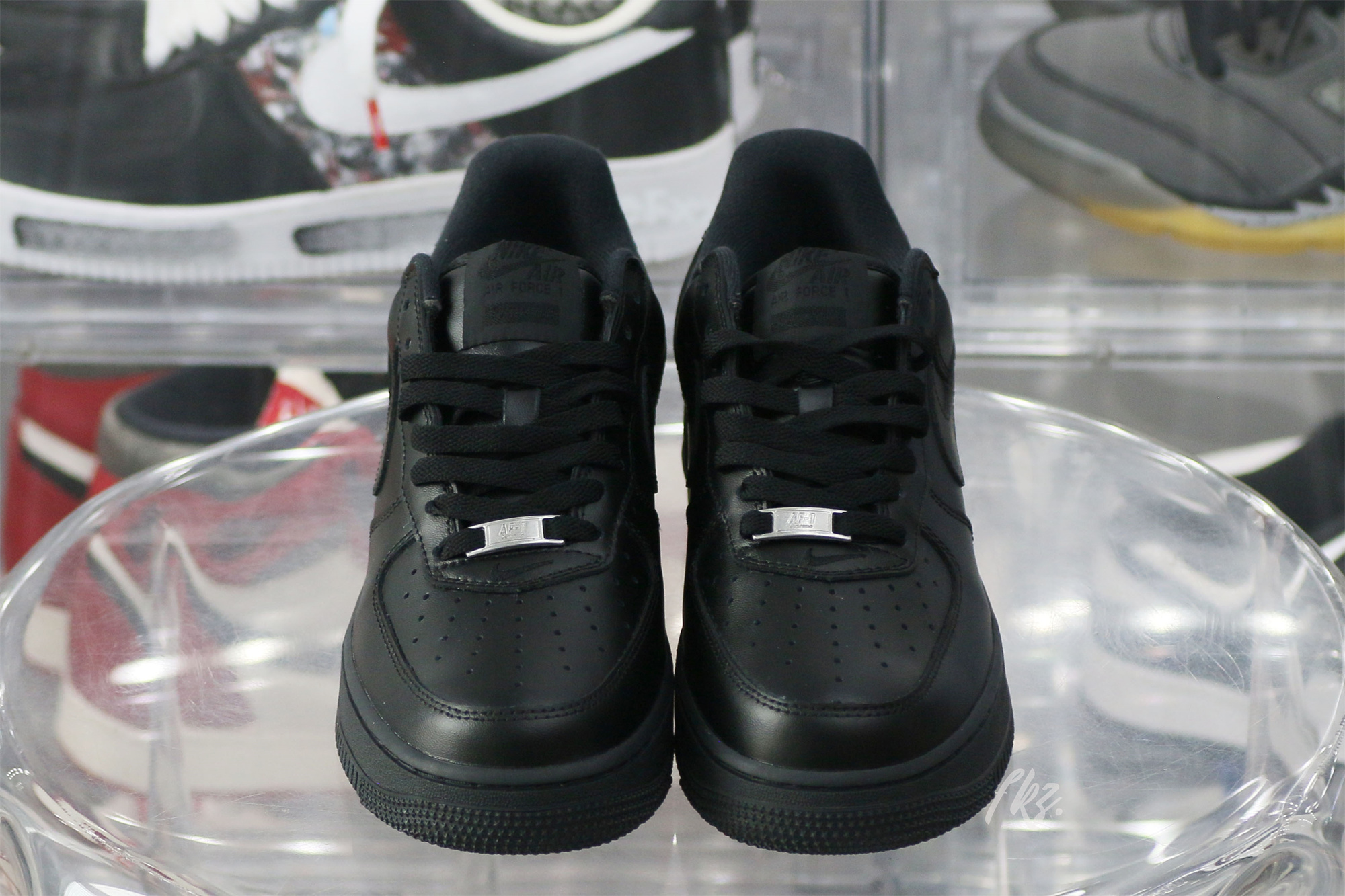 Nike Air Force 1 Low Supreme Black