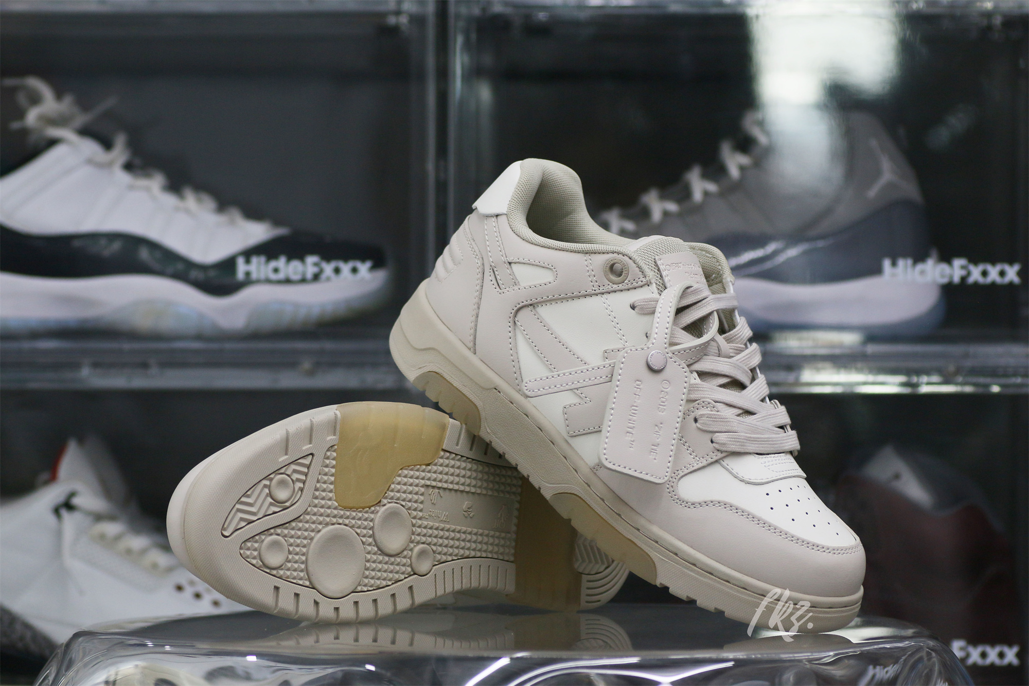 Off-White White & Beige ‘Out Of Office’ Sneakers