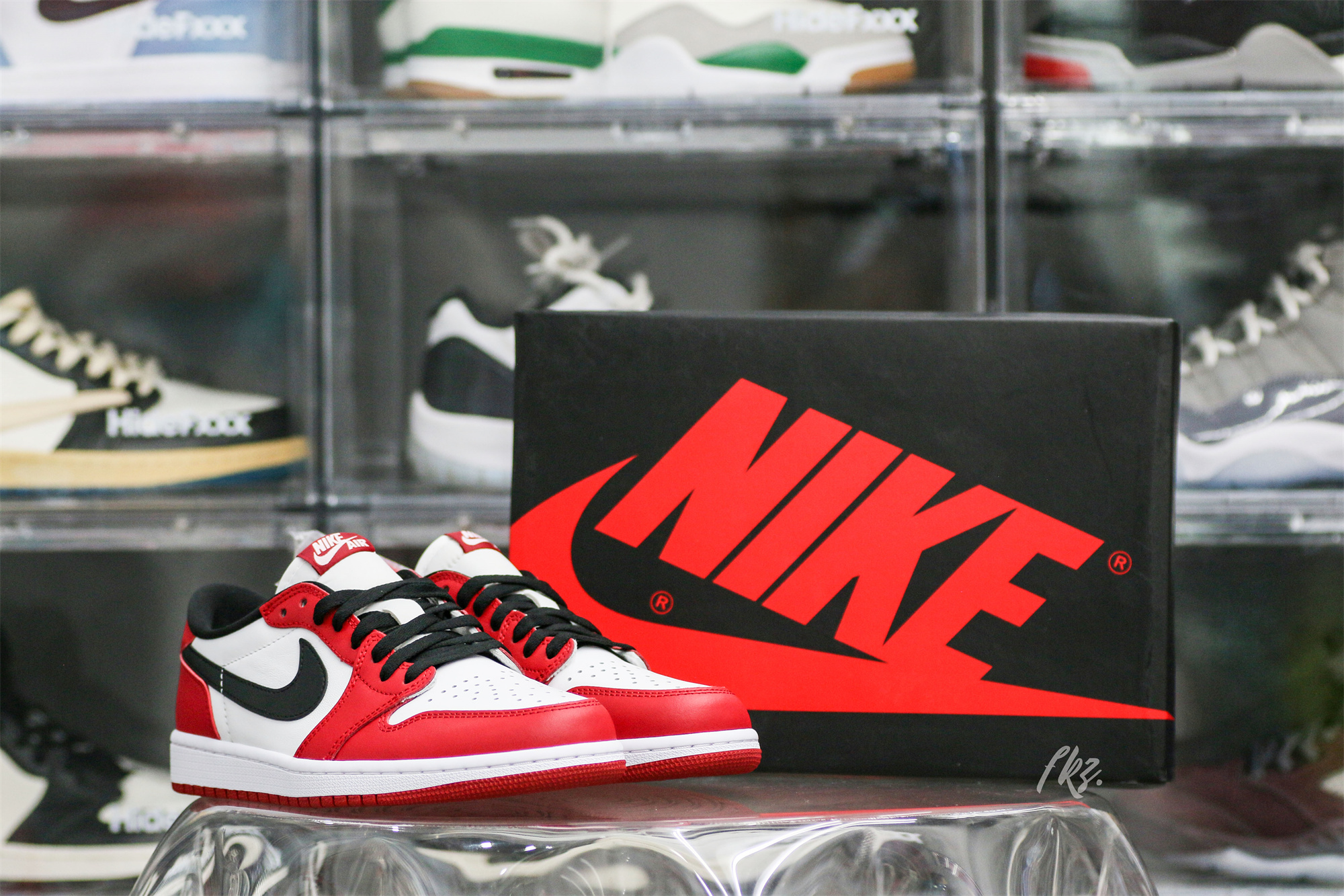 Air Jordan 1 Low Chicago 2016