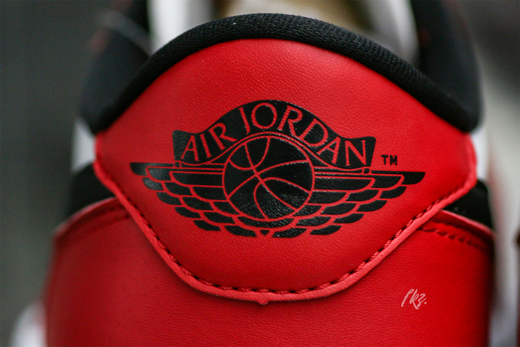 Air Jordan 1 Low Chicago 2016