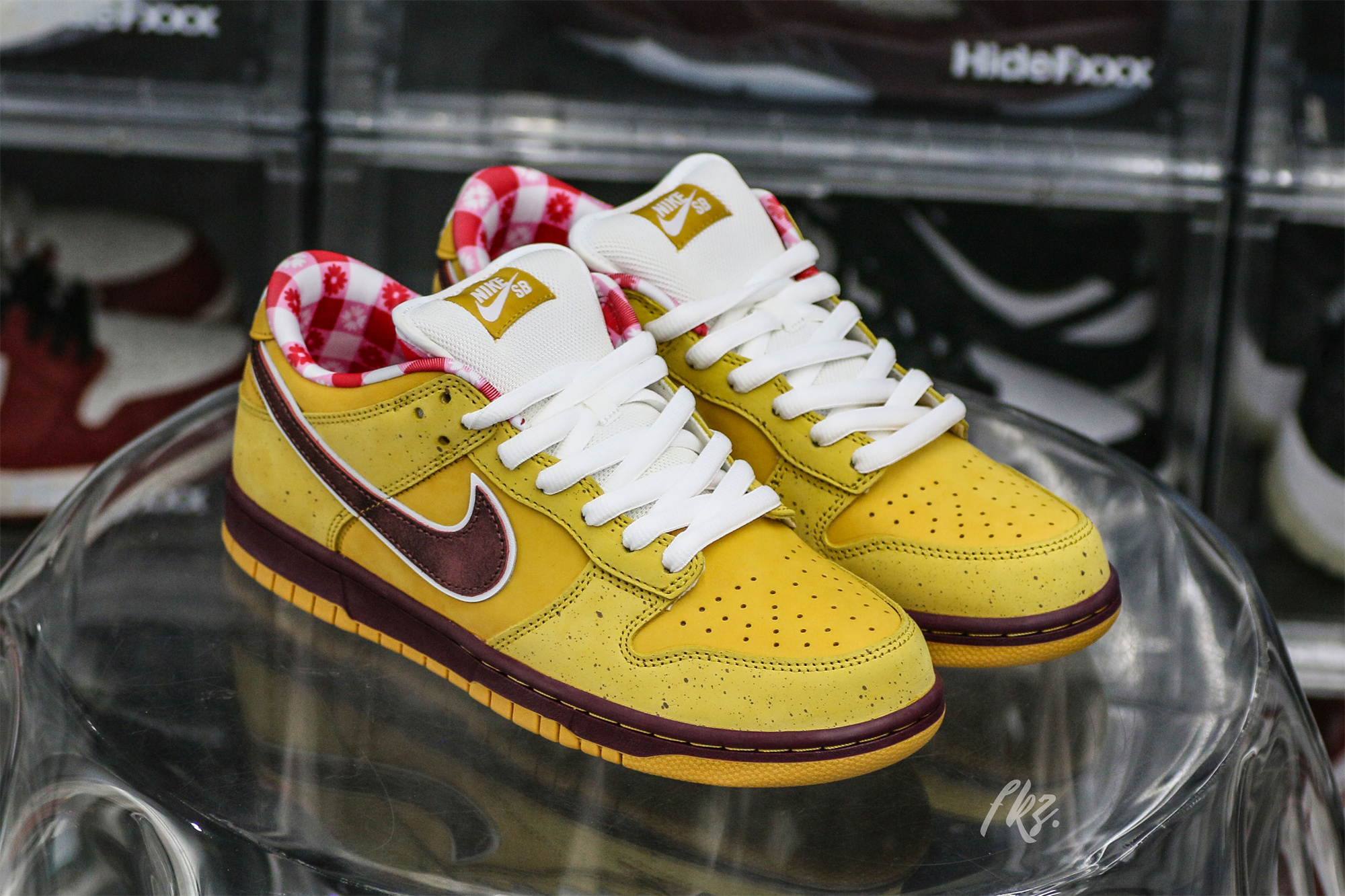 Nike SB Dunk Low Yellow Lobster