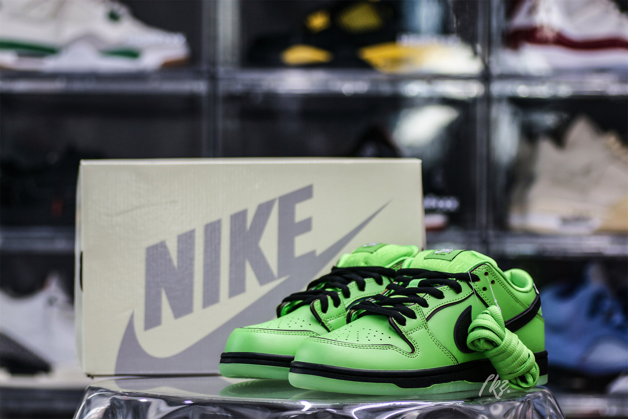 The Powerpuff Girls x Dunk Low Pro SB QS ‘Buttercup’