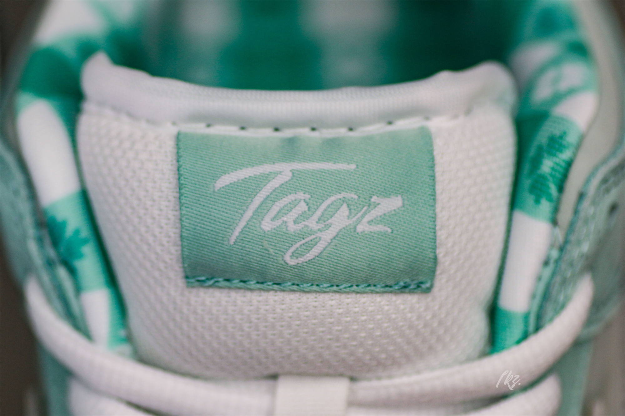 Tiffany & C0. X Nike Dunk Low Lobster