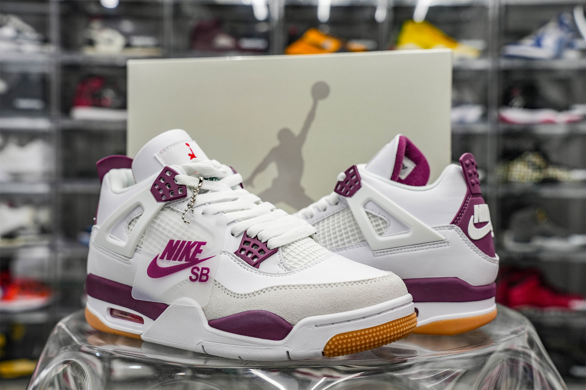 Air Jordan 4 Retro SP X Nike SB Bordeaux Red
