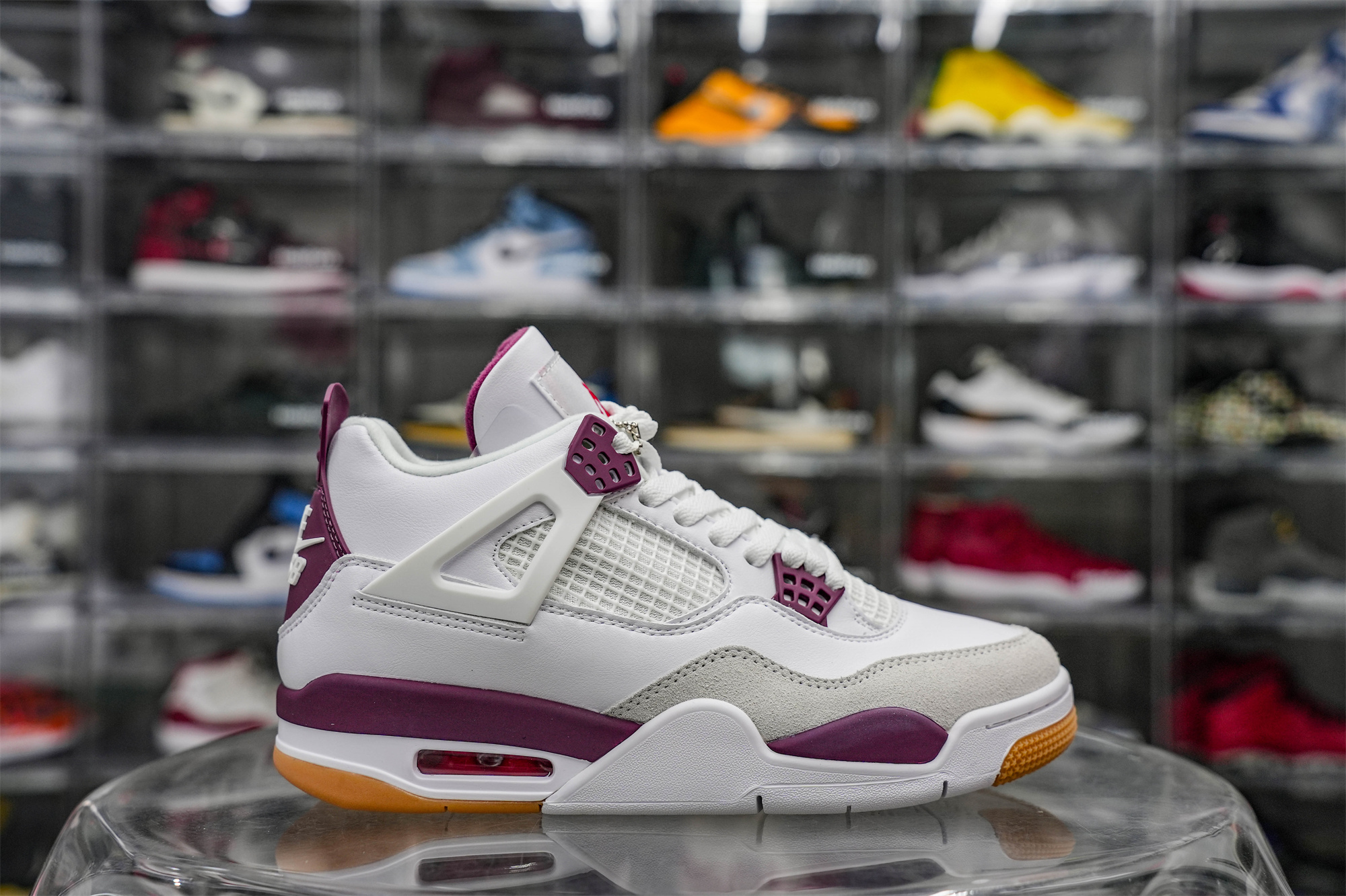 Air Jordan 4 Retro SP X Nike SB Bordeaux Red