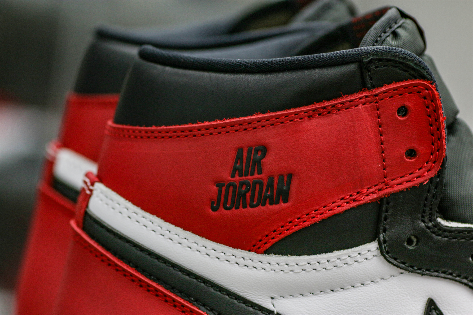 Air Jordan 1 Retro High OG Black Toe Reimagined (Ln5 A1)