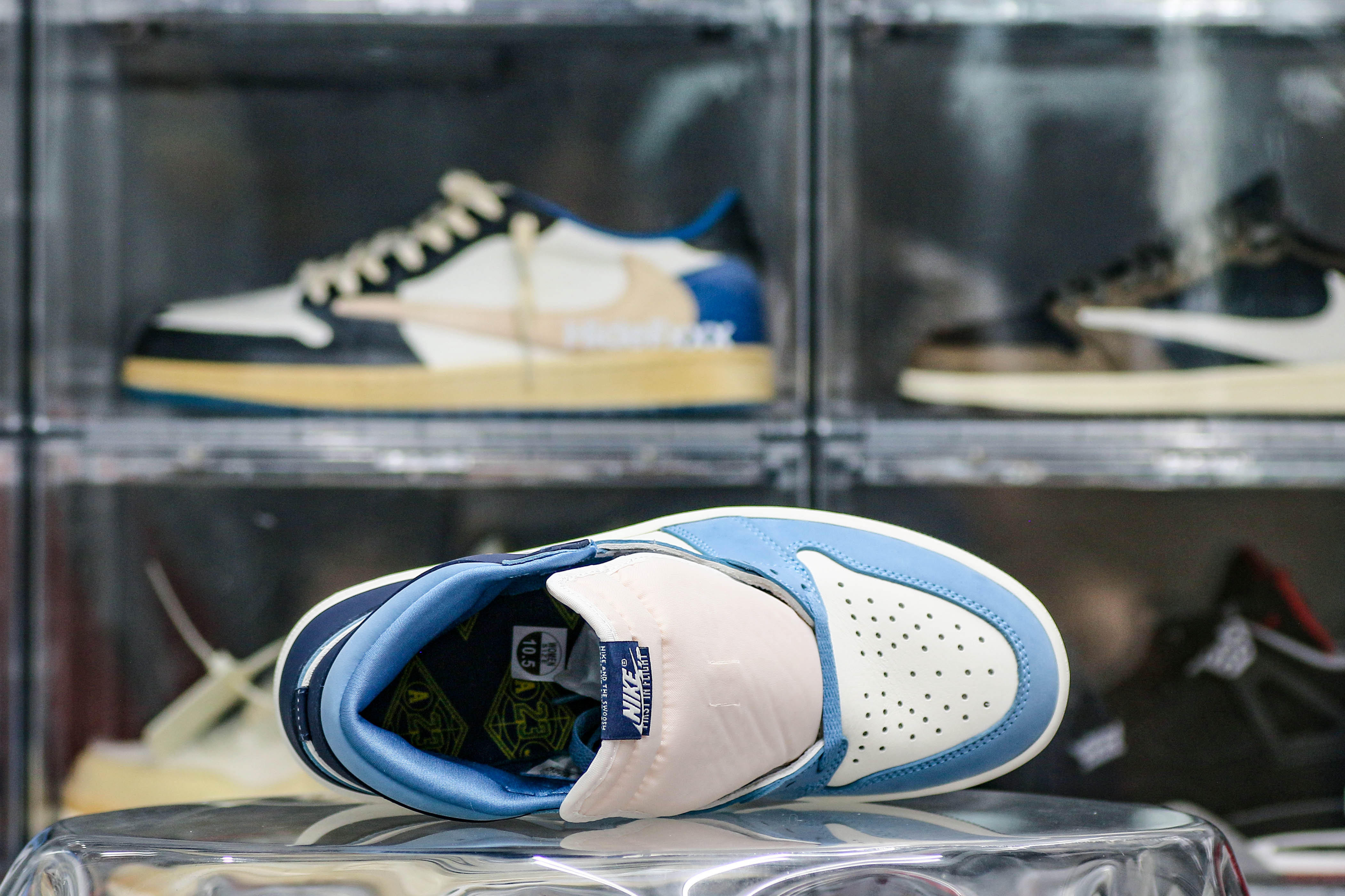 Air Jordan 1 High OG First in Flight WNMS