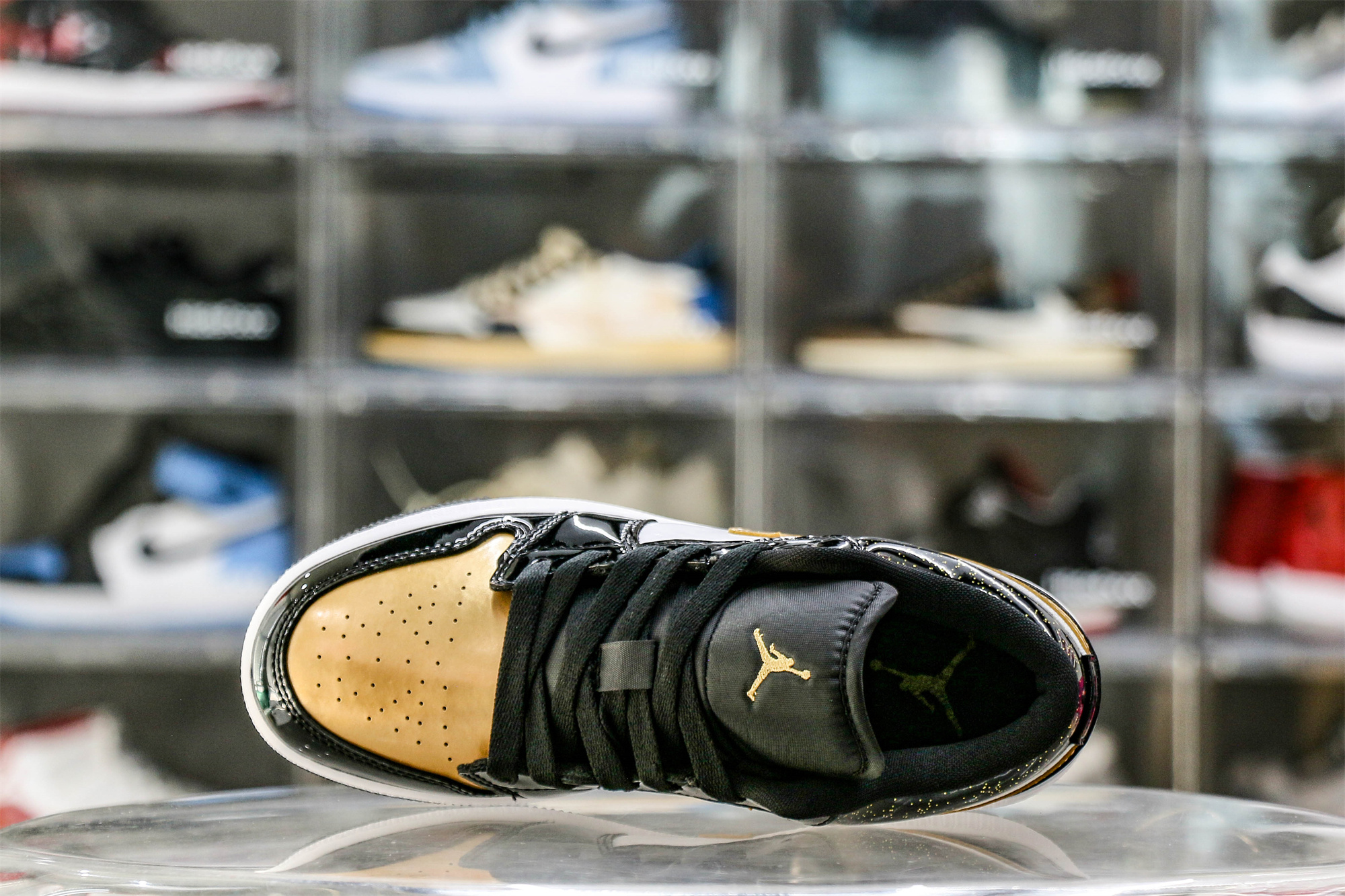 Air Jordan 1 Low SE Gold Toe