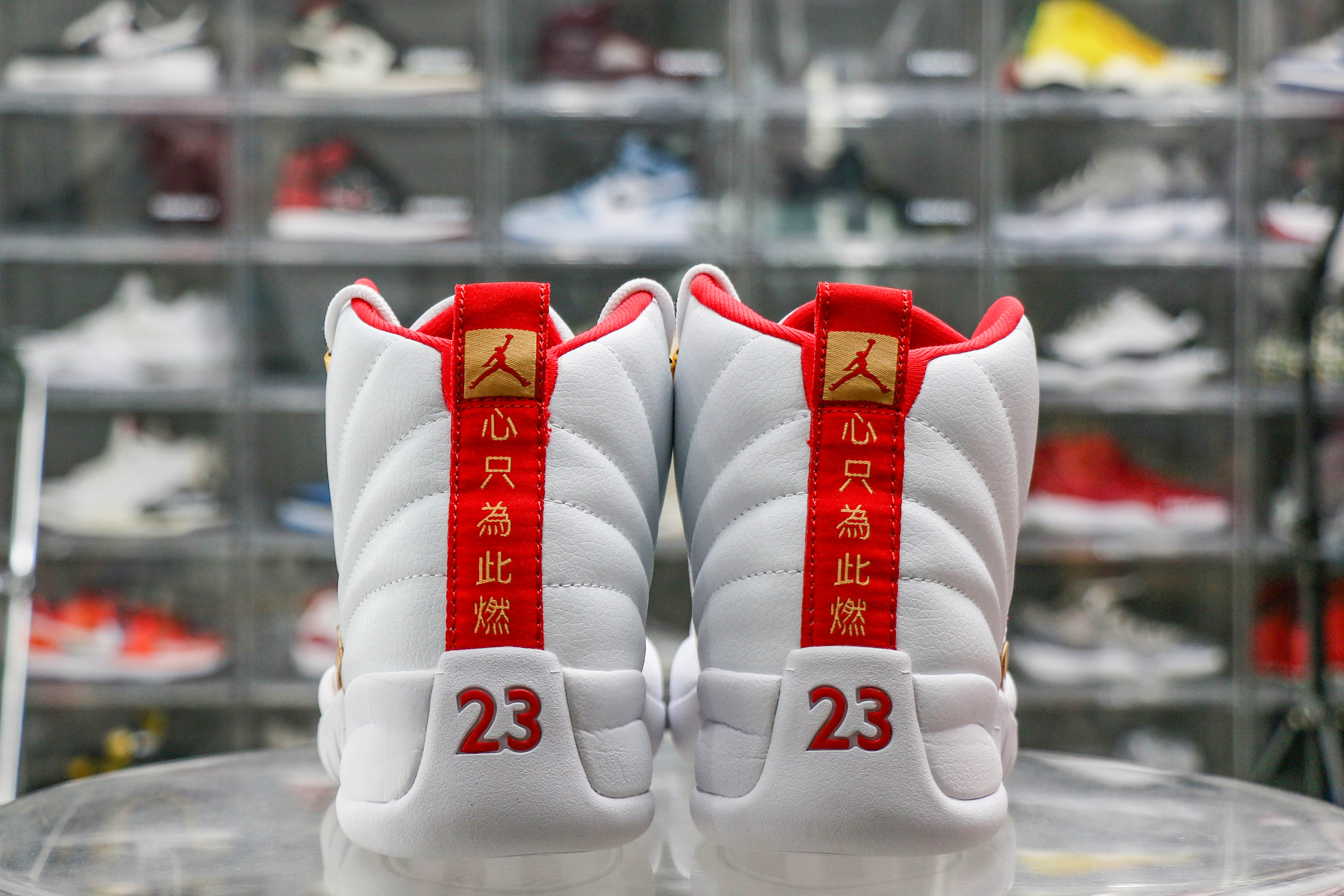 Jordan 12 Retro FIBA （2019）