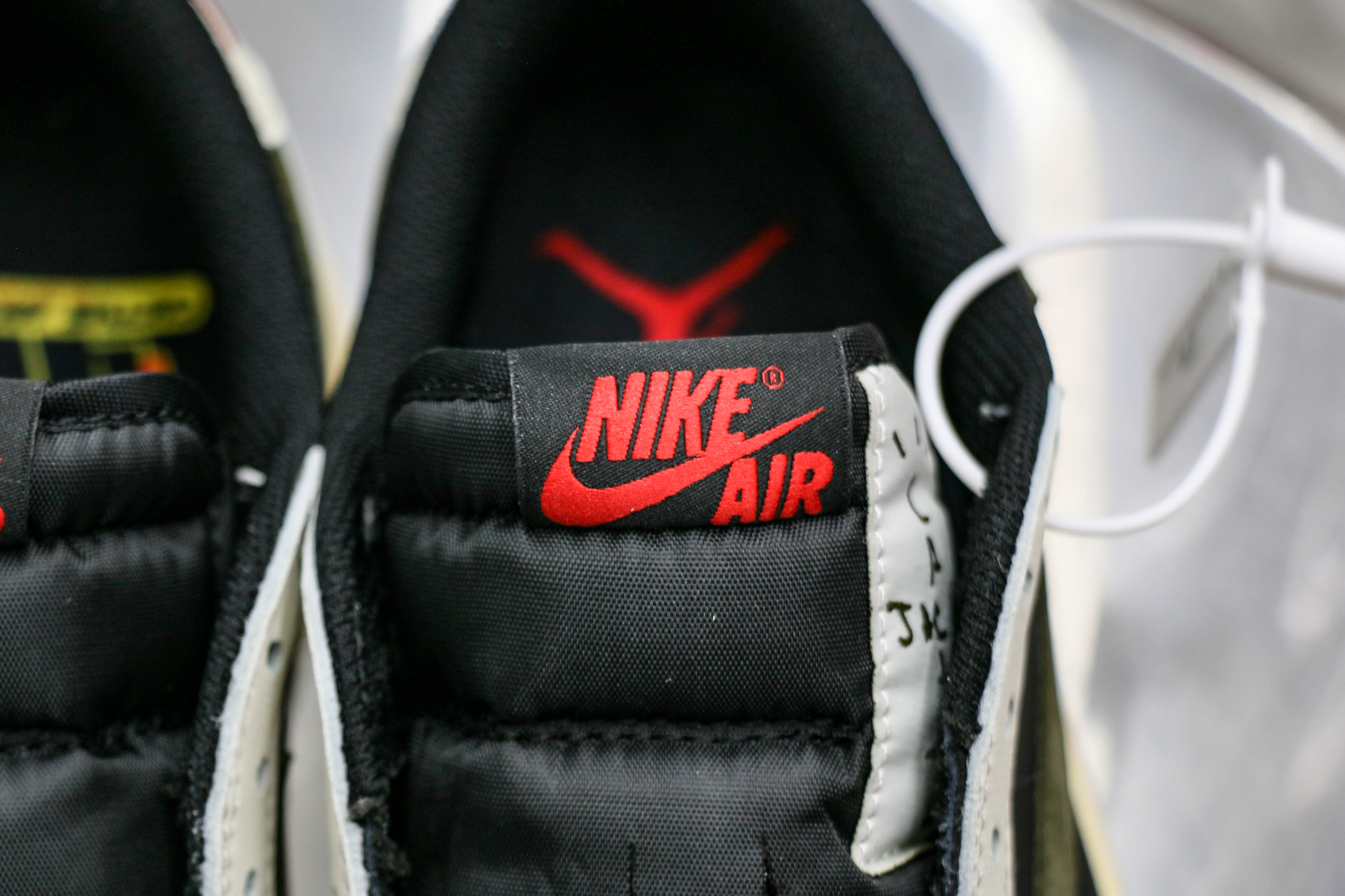 Travis Scott x Air Jordan 1 Low OG SP Olive（A2 Batch)