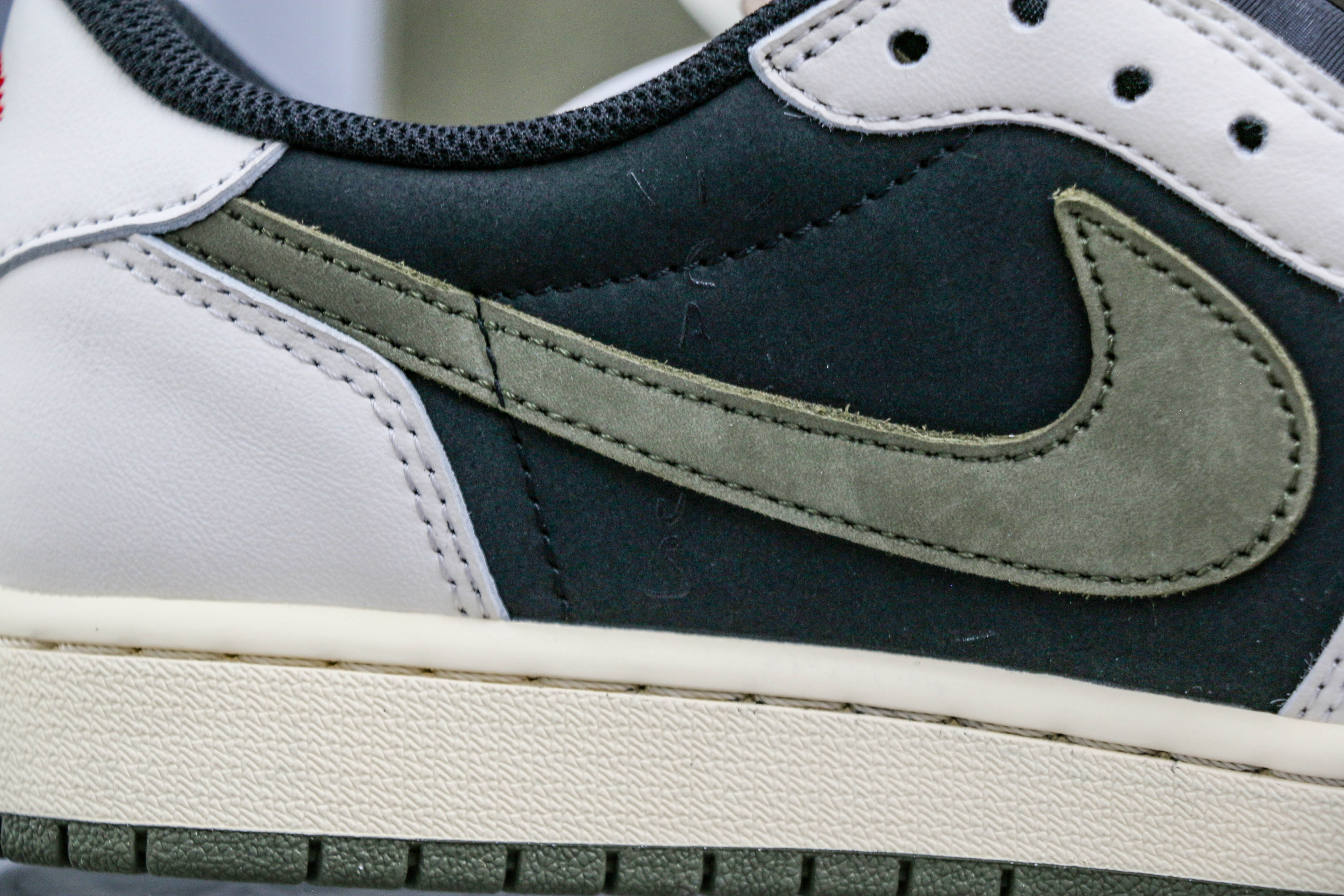 Travis Scott x Air Jordan 1 Low OG SP Olive（A2 Batch)