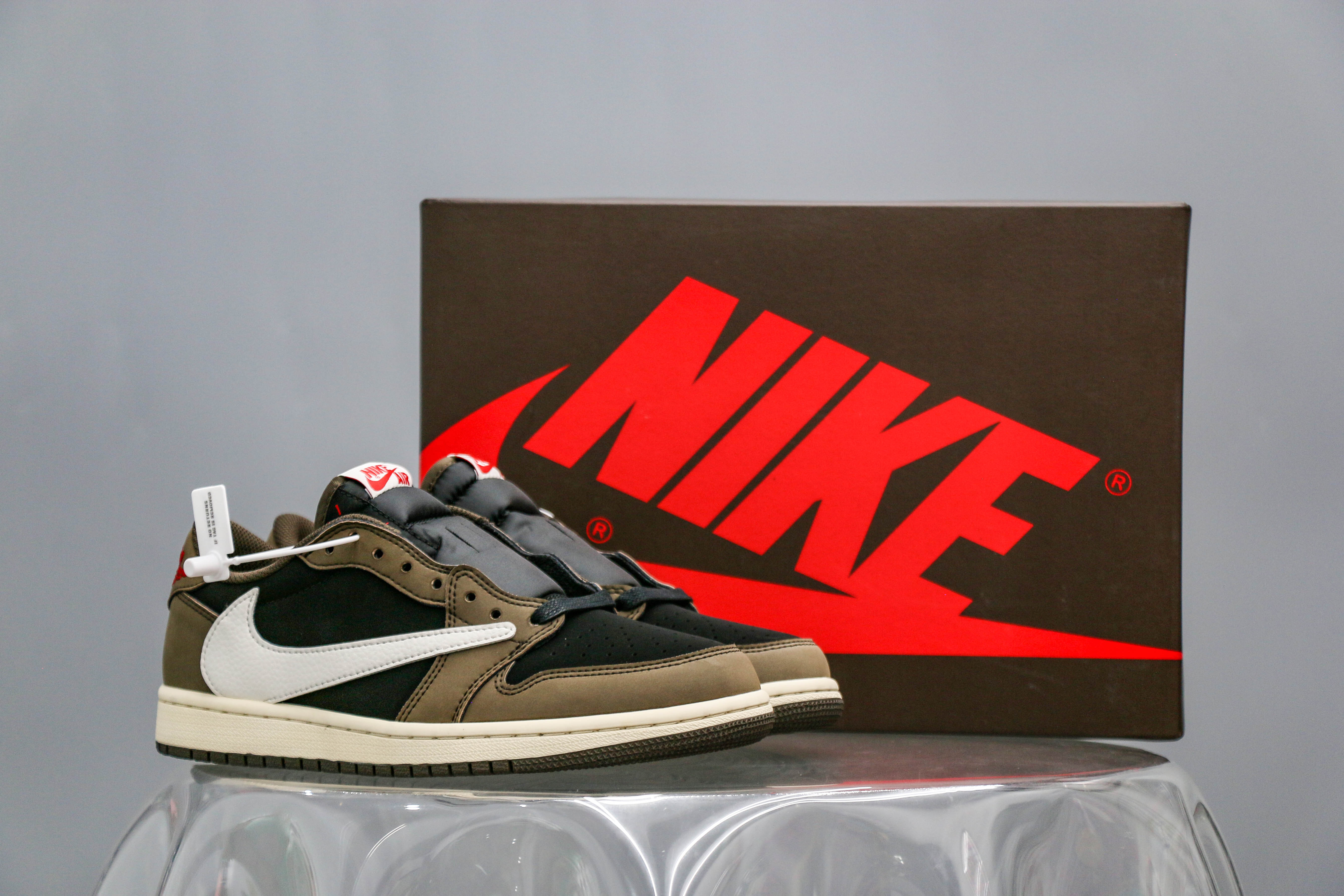 Travis Scott X Air Jordan 1 Low ‘Cactus Jack’（A2 Batch)