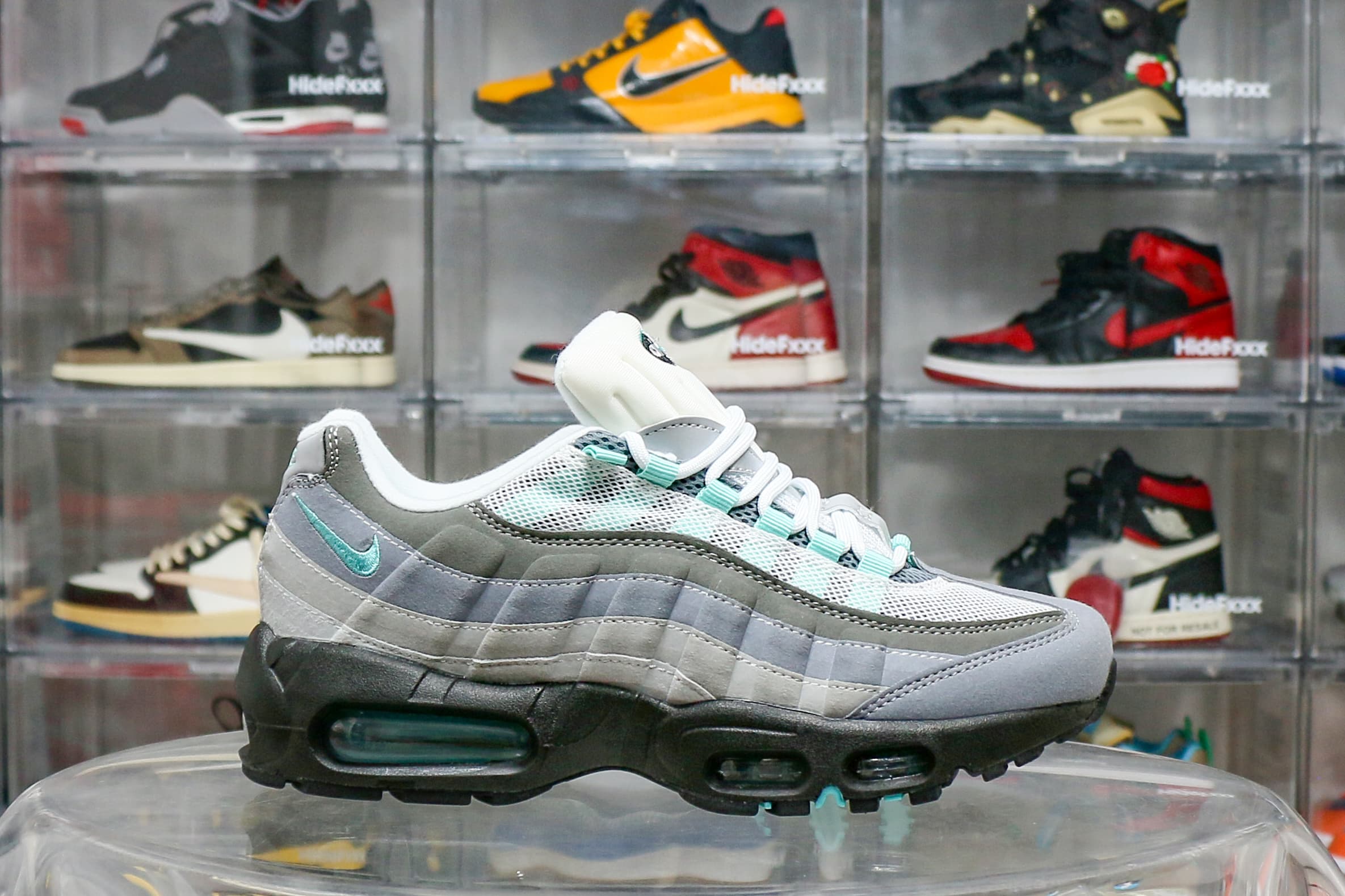 Nike Air Max 95 Hyper Turquoise