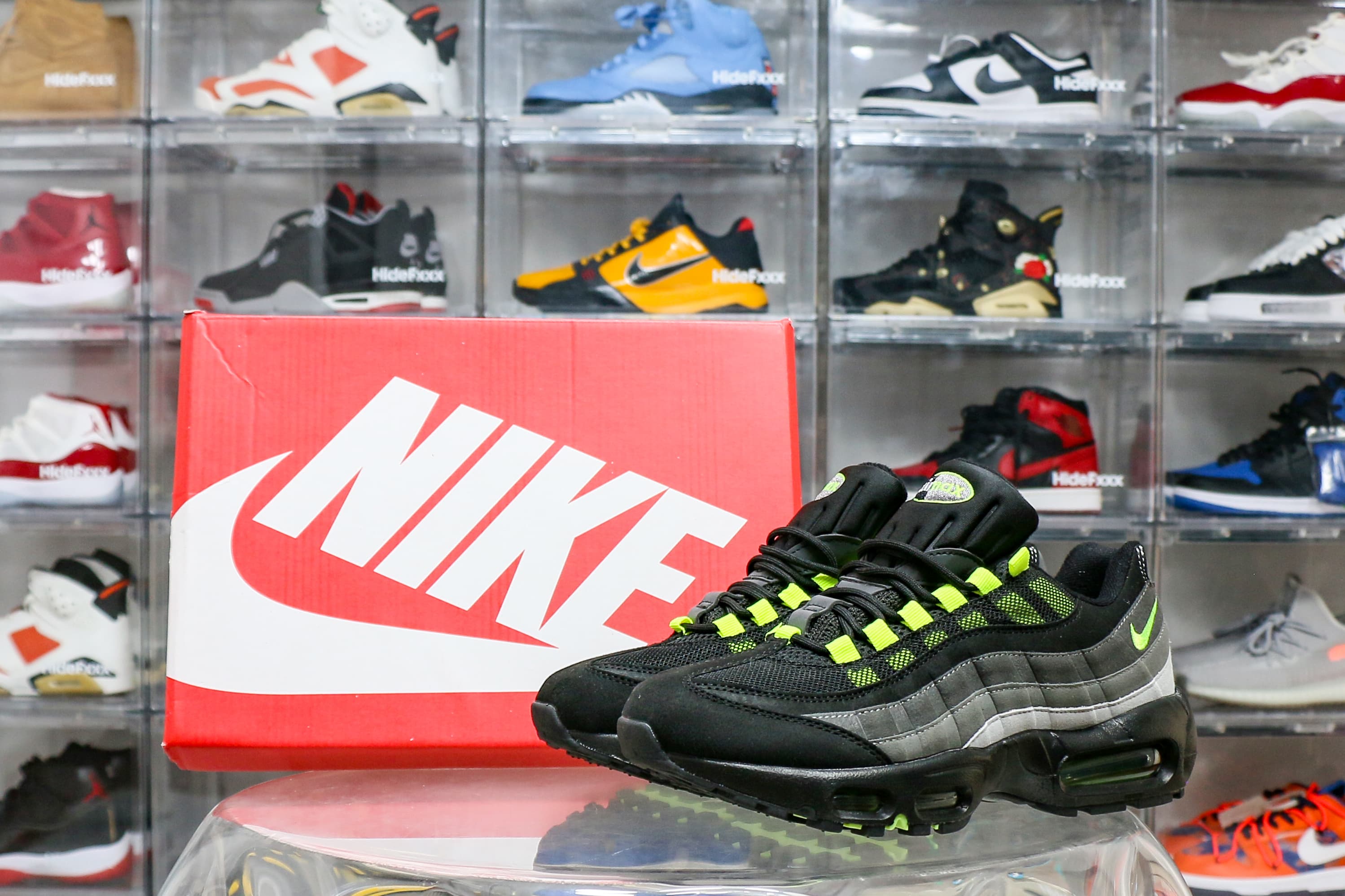 Nike Air Max 95 Black Neon