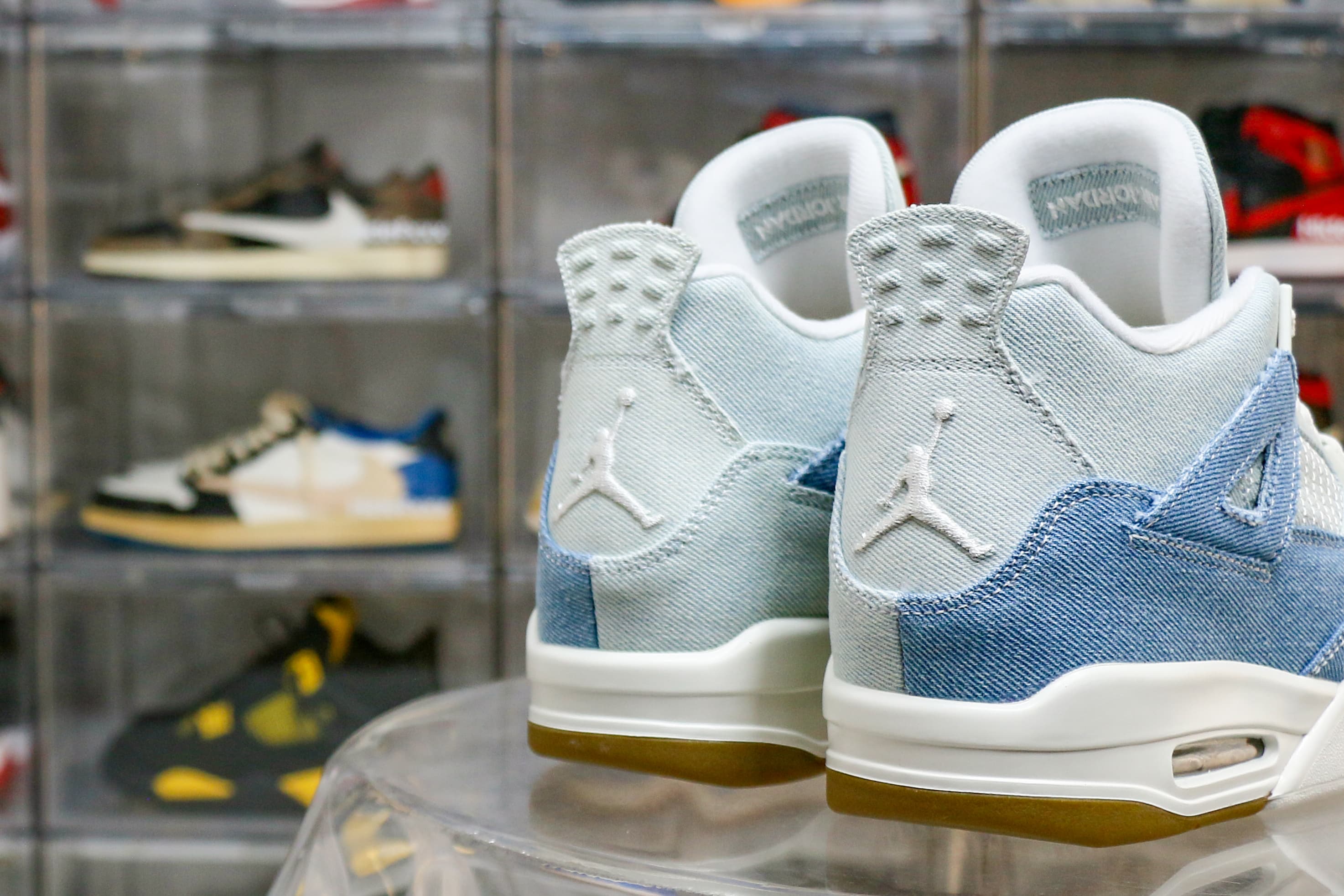 Air Jordan 4 “Denim” 2025