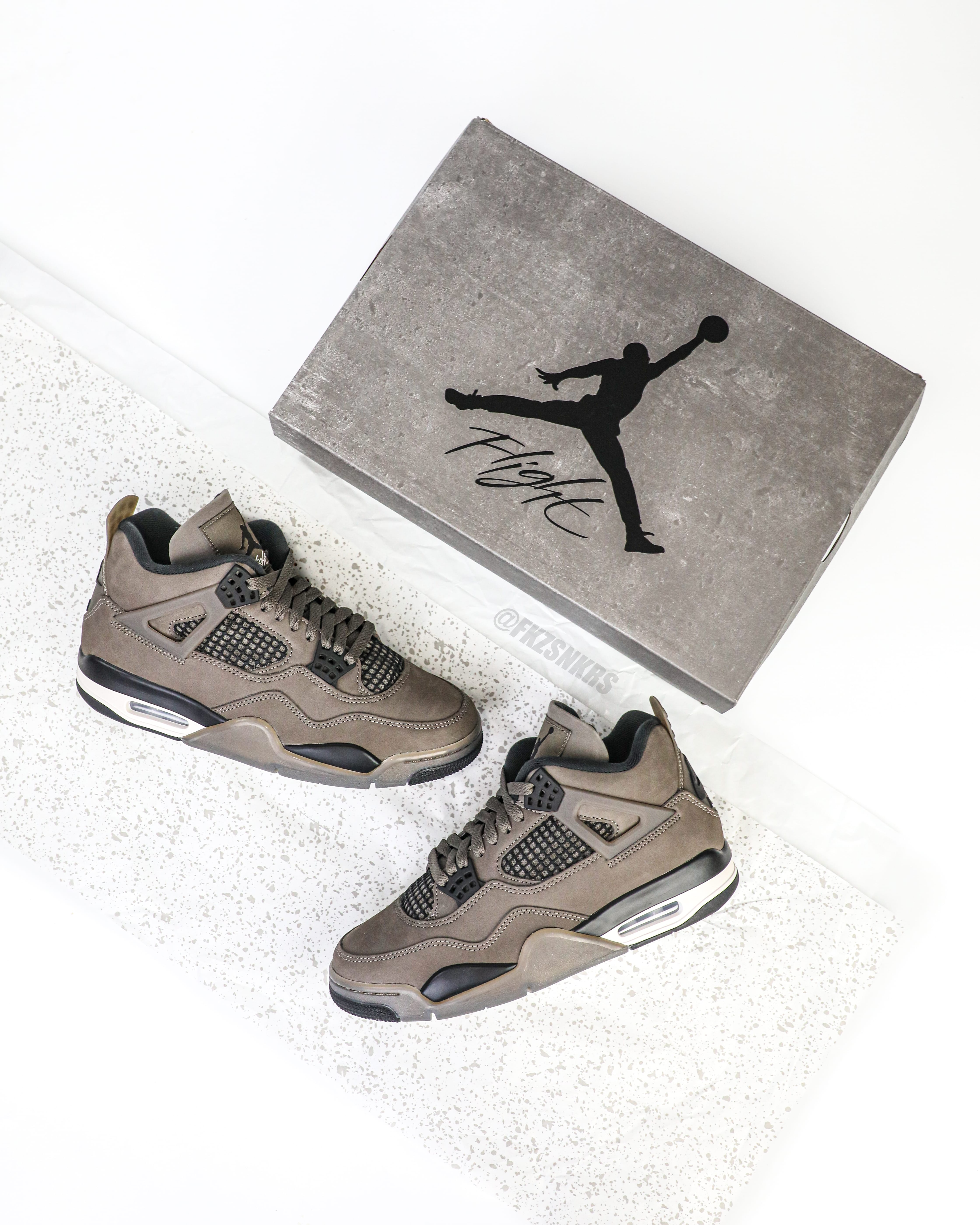 Jordan 4 Retro Cave Stone 2025 (LN5 A1 Batch)