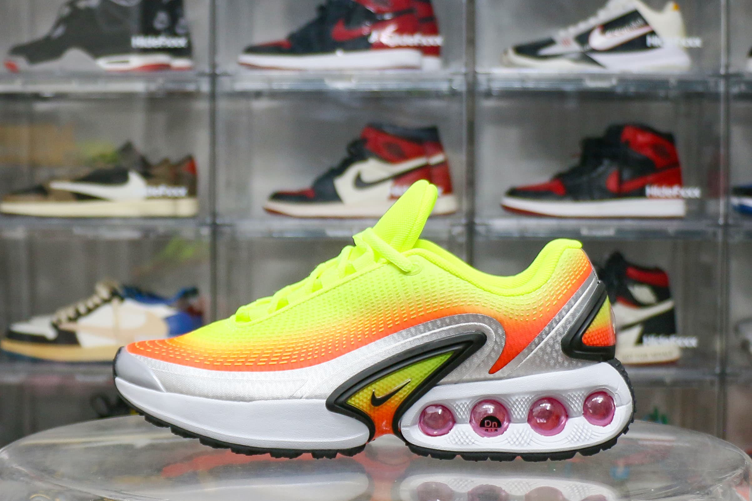 Air Max DN SE Cyber Bright Crimson